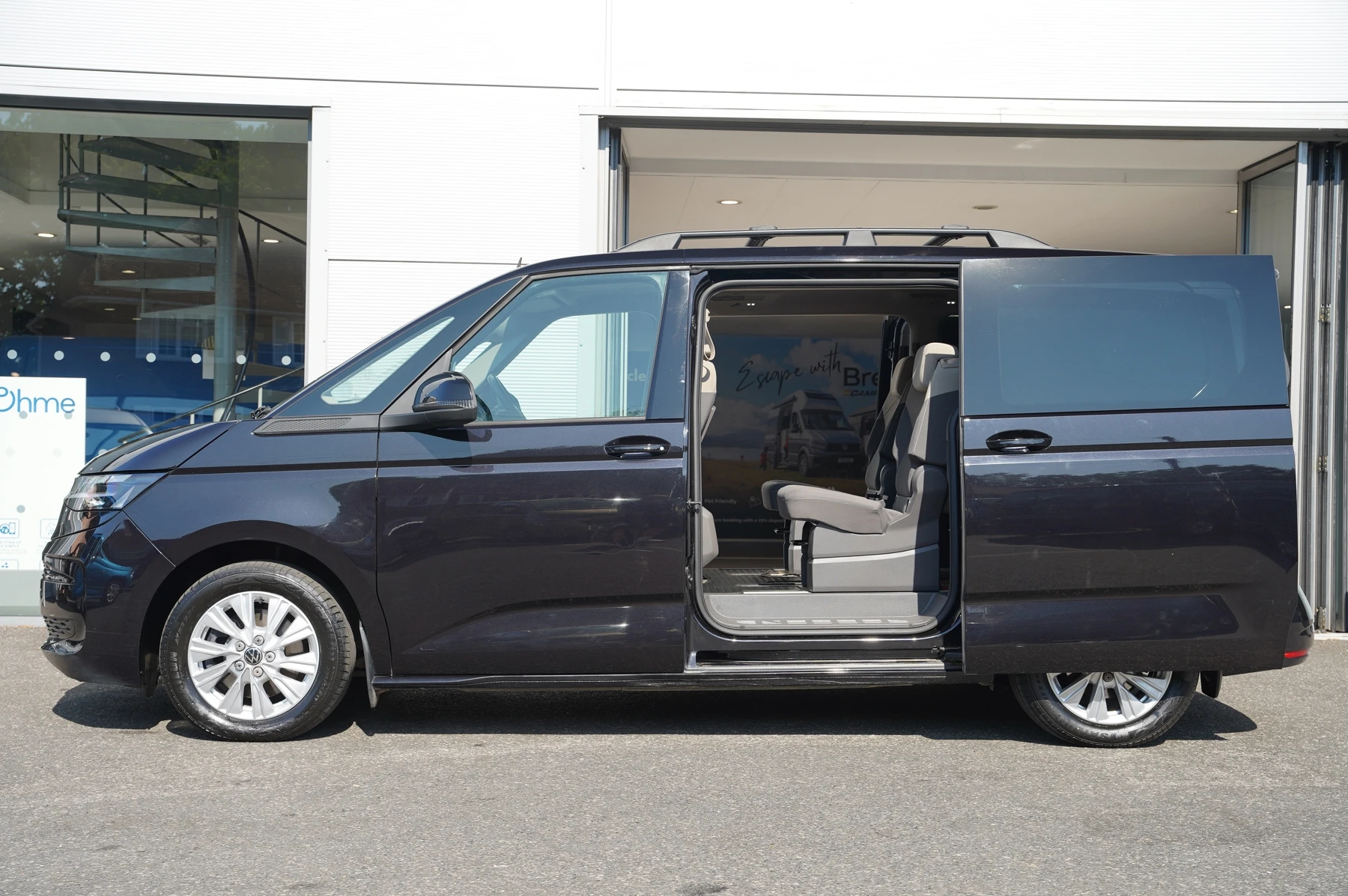 Volkswagen-Multivan-image-36