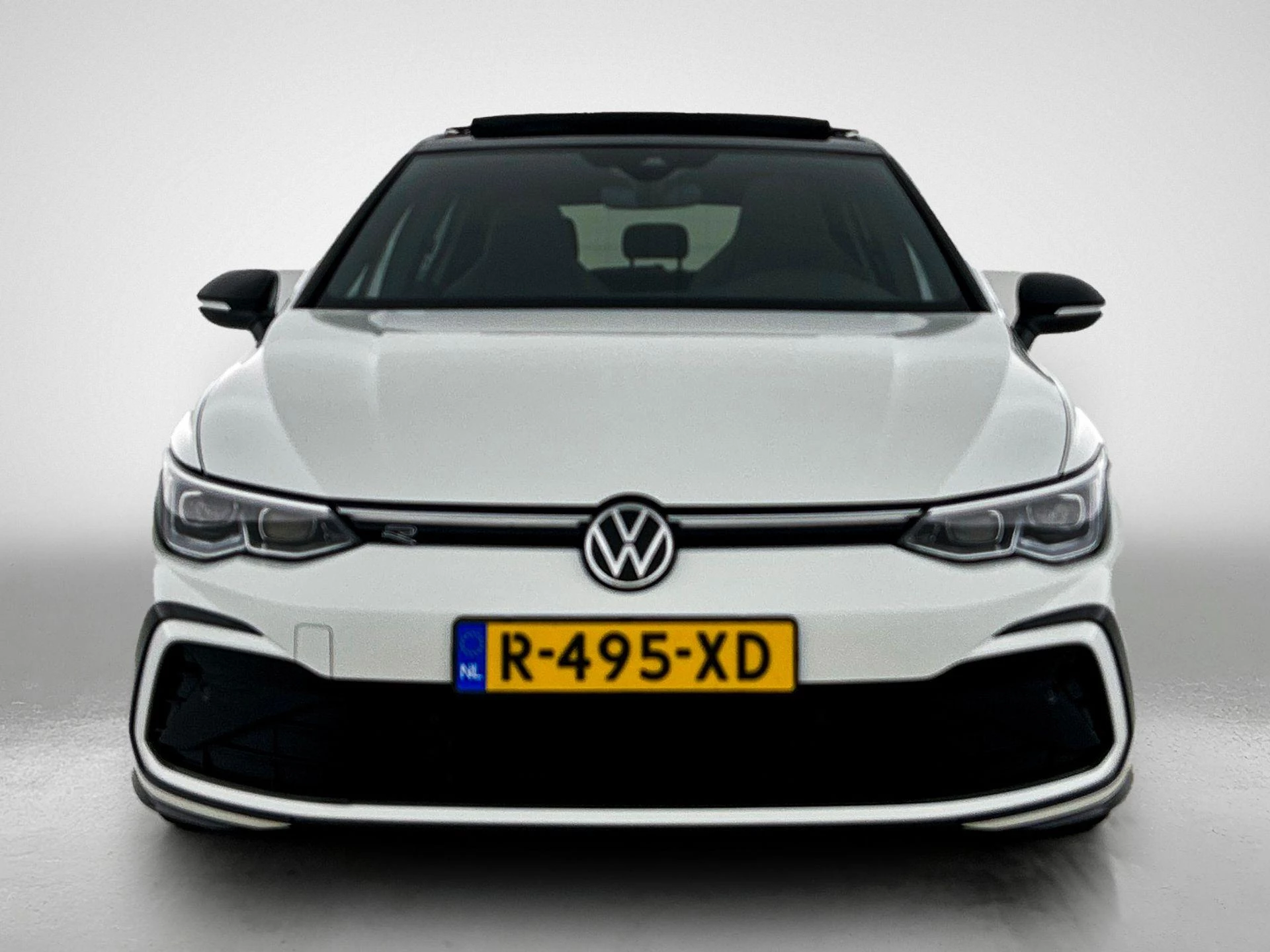 Volkswagen Golf 1.5 eTSI R-LINE