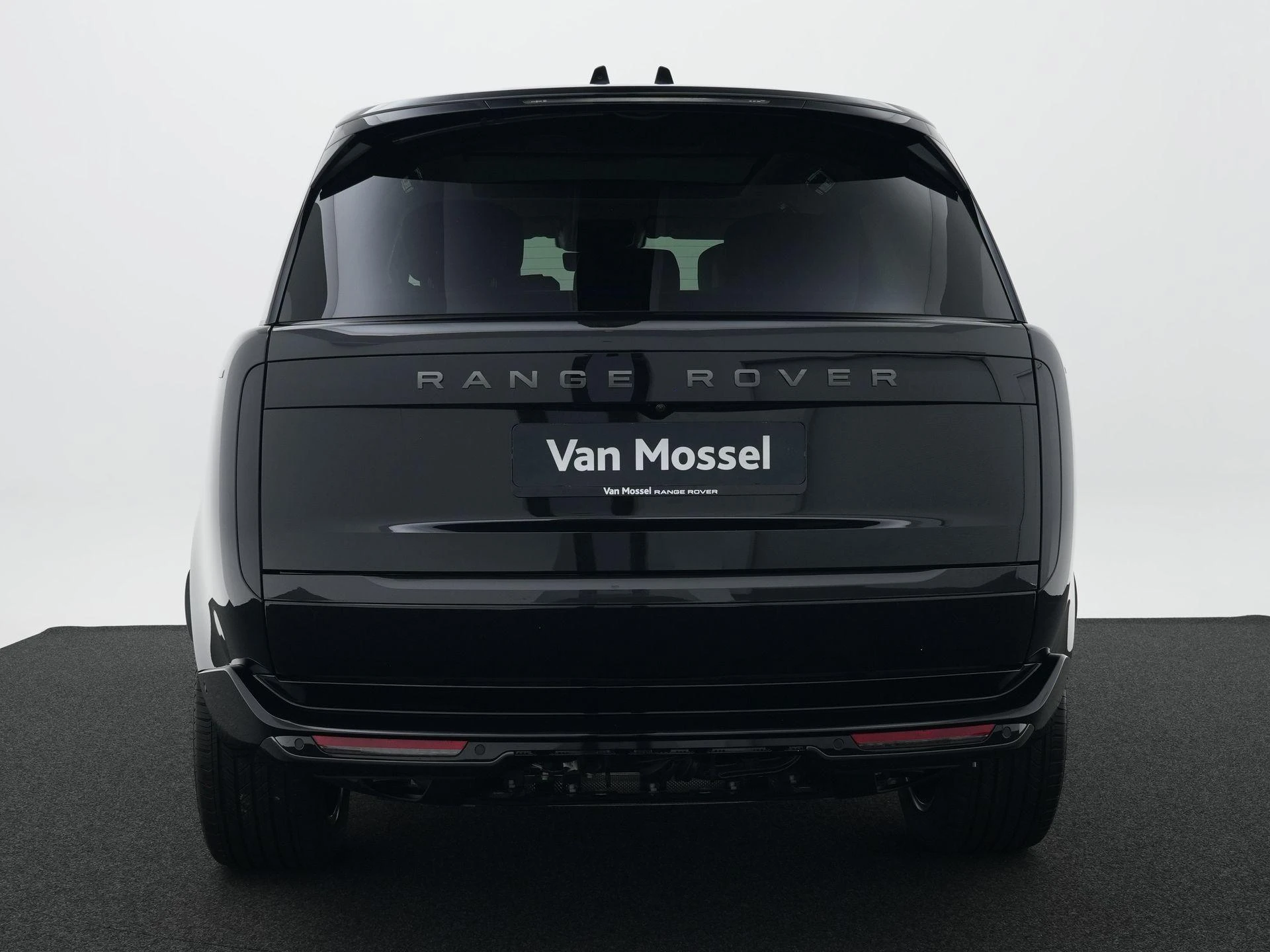 Land Rover-Range Rover-image-5