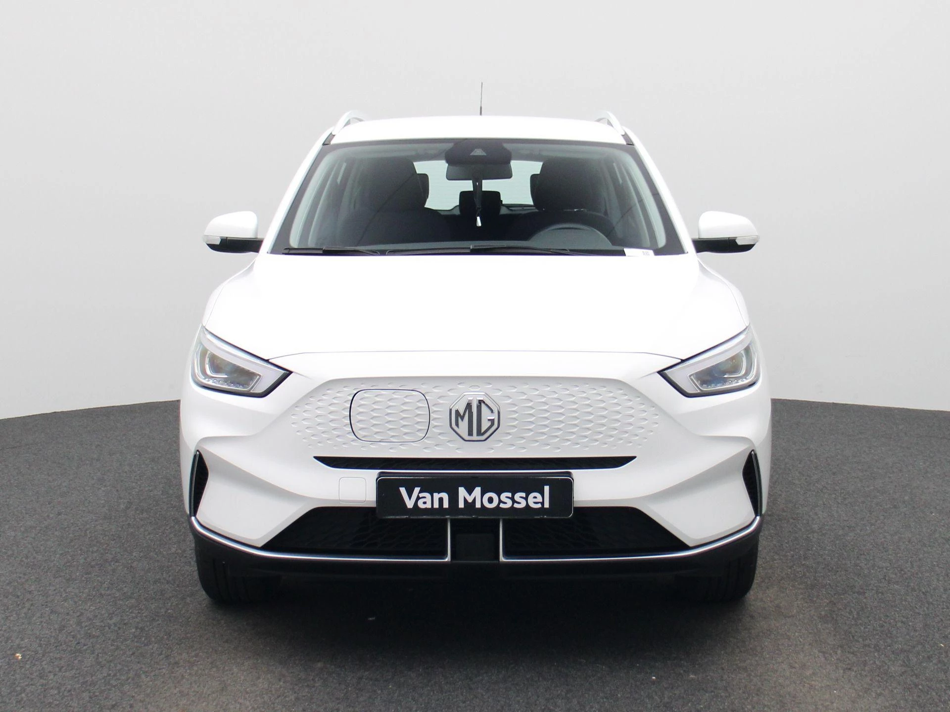 MG-ZS EV-image-2