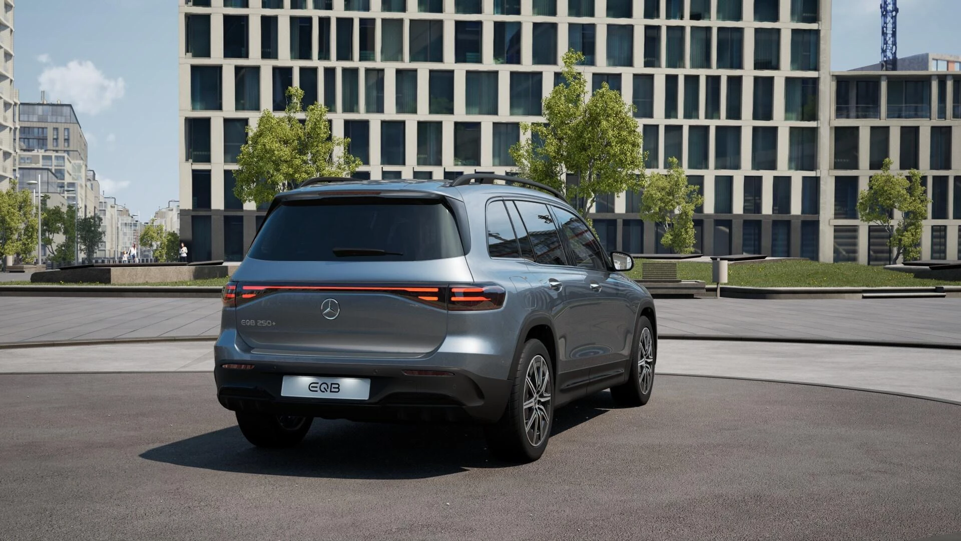 Mercedes-Benz-EQB-image-2