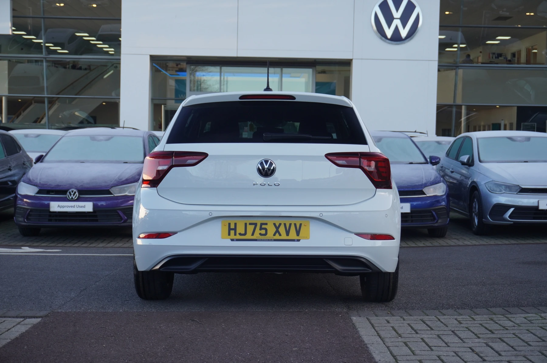 Volkswagen-Polo-image-13