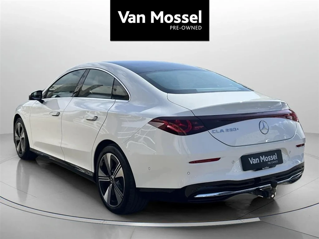 Mercedes-Benz-CLA-image-6