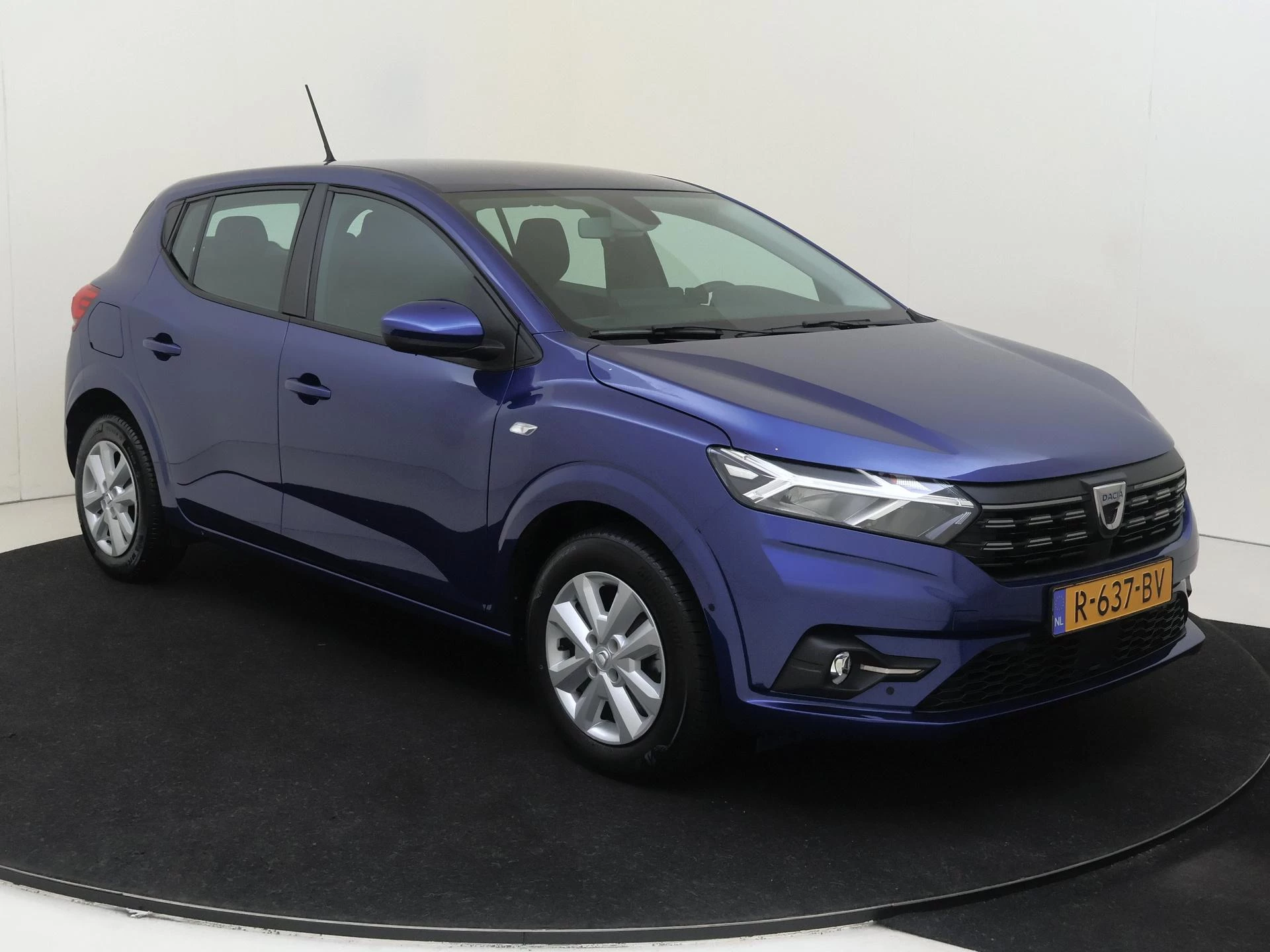 Dacia-Sandero-image-1