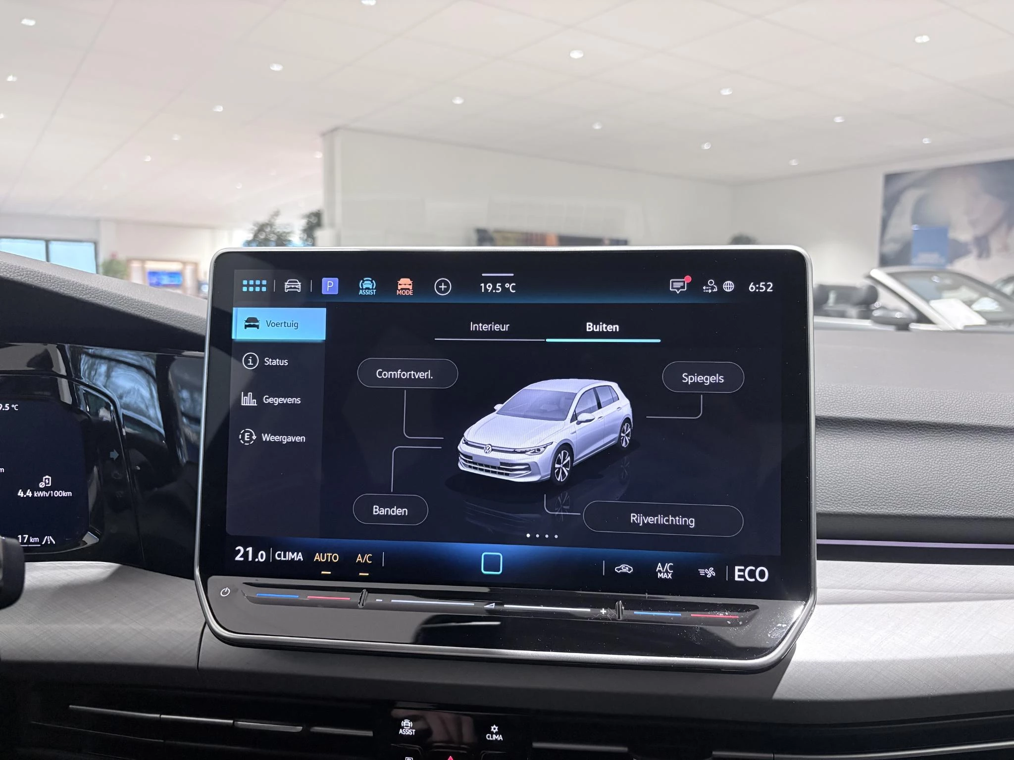 Volkswagen-Golf-image-21