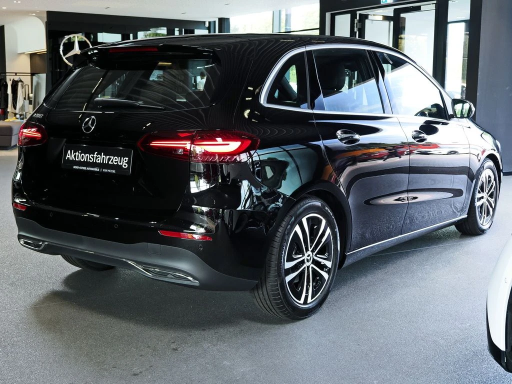 Mercedes-Benz-B-Klasse 180-image-4