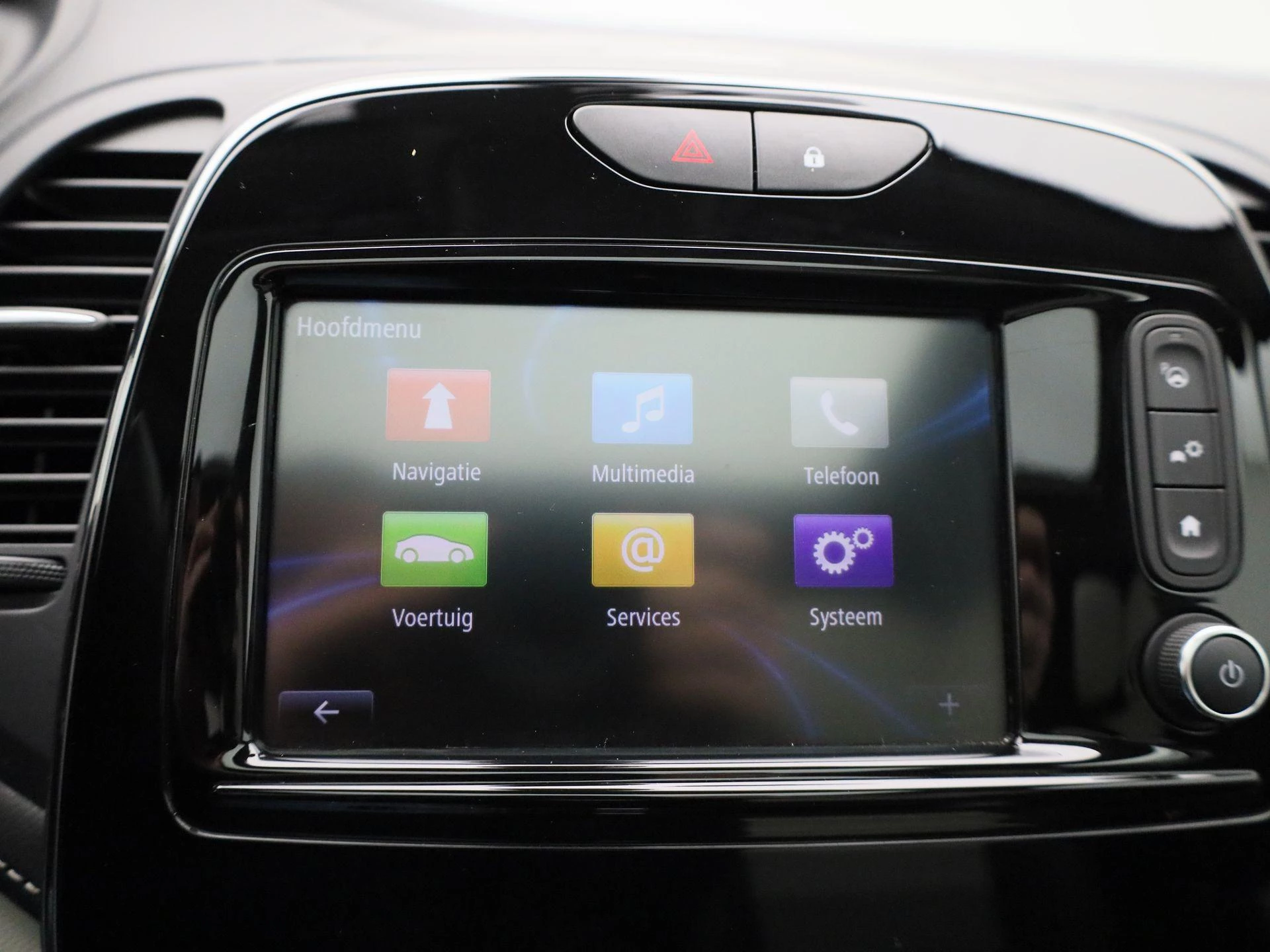 Renault-Captur-image-18