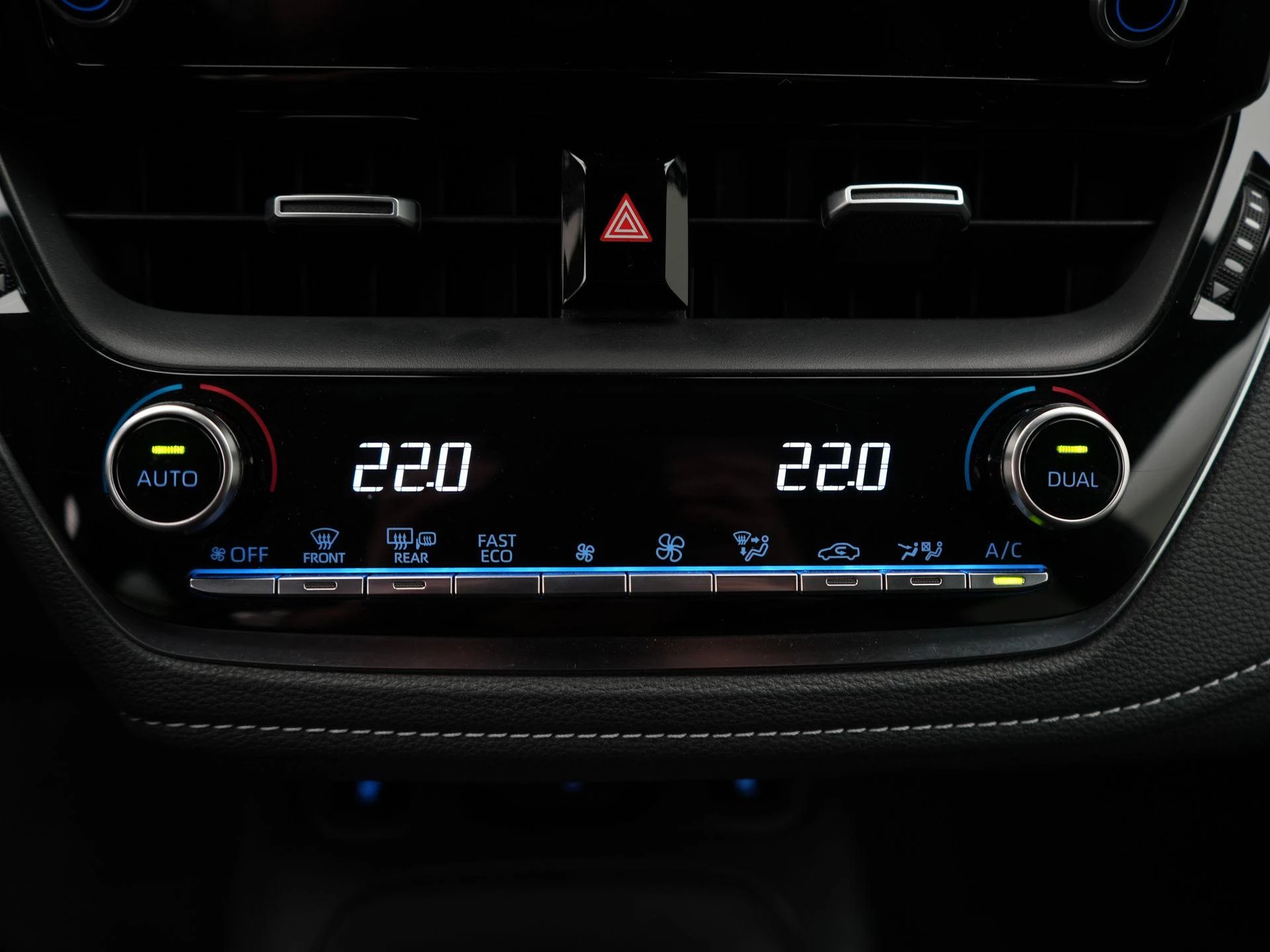Toyota-Corolla Touring Sports-image-16