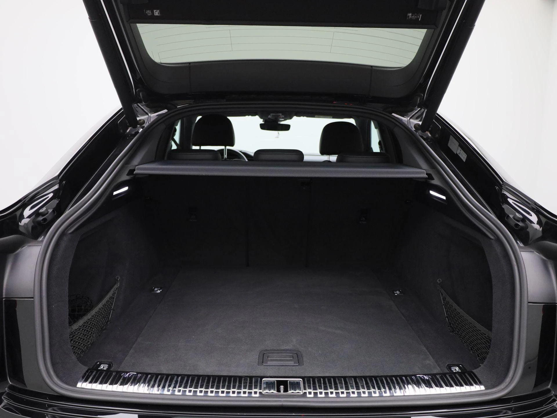 Audi-e-tron-image-13