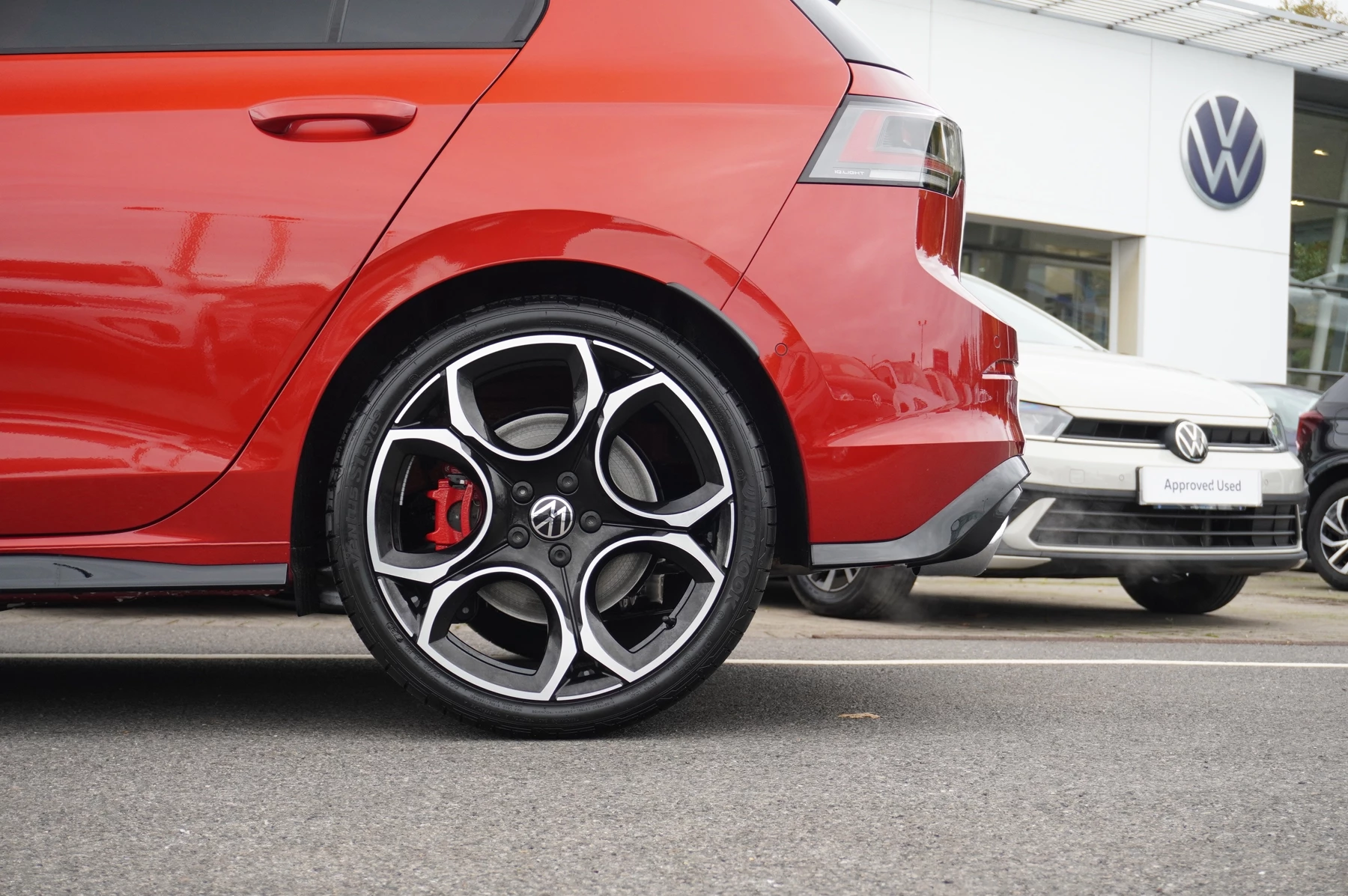 Volkswagen-Golf-image-20