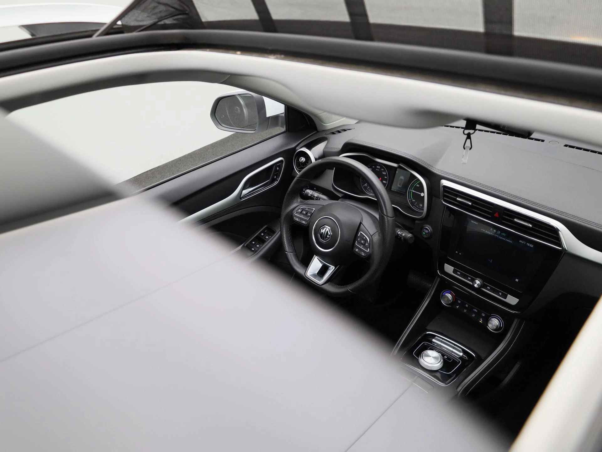 MG-ZS EV-image-38