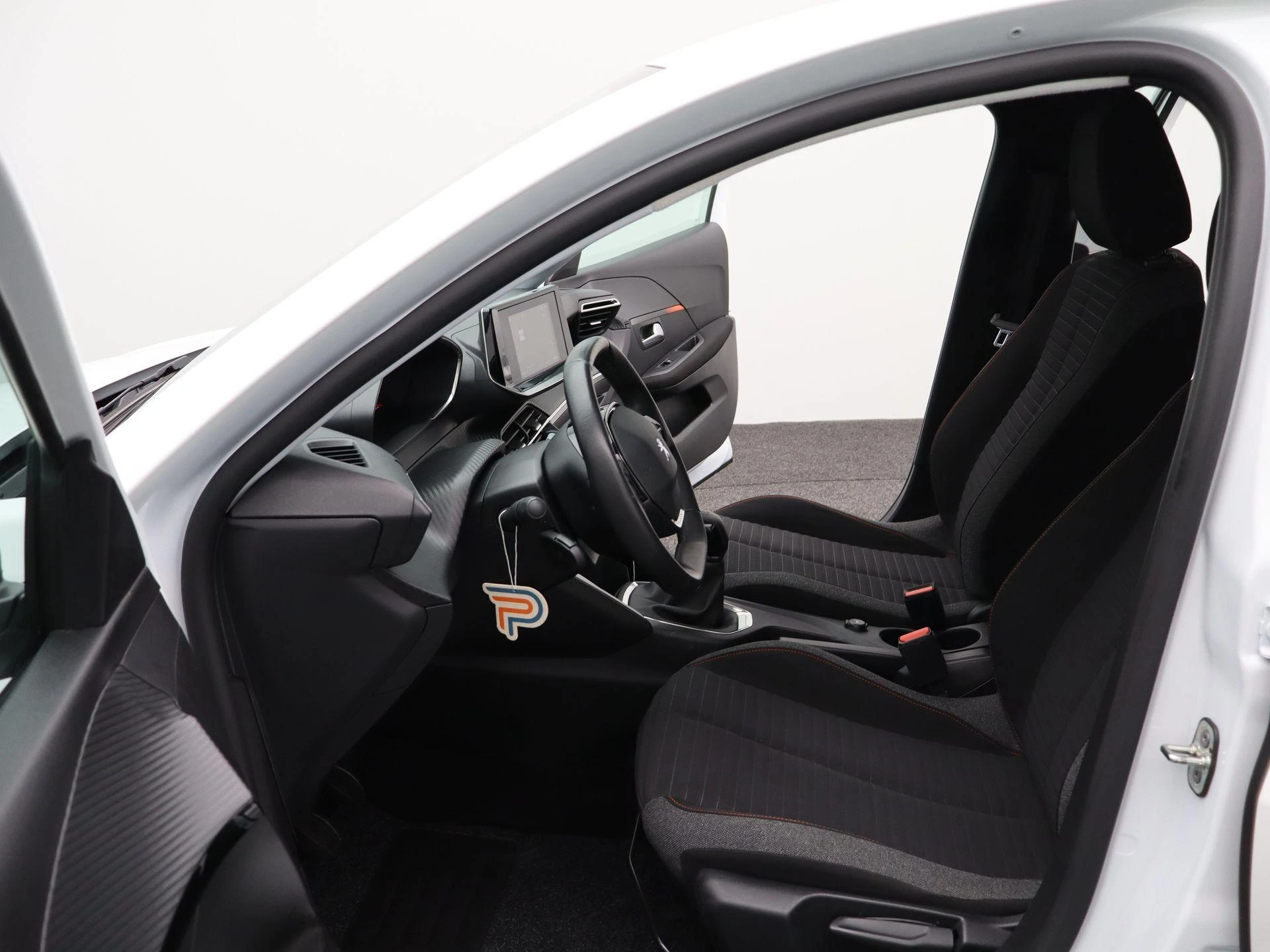 Peugeot-208-image-10