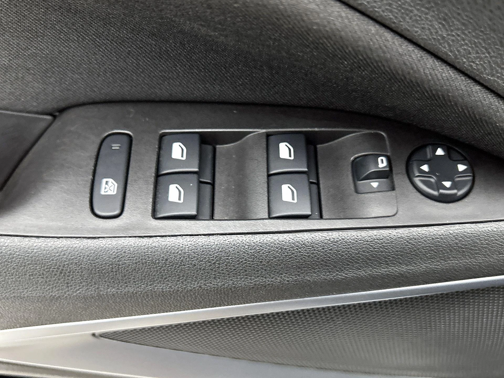 Opel-Crossland X-image-32