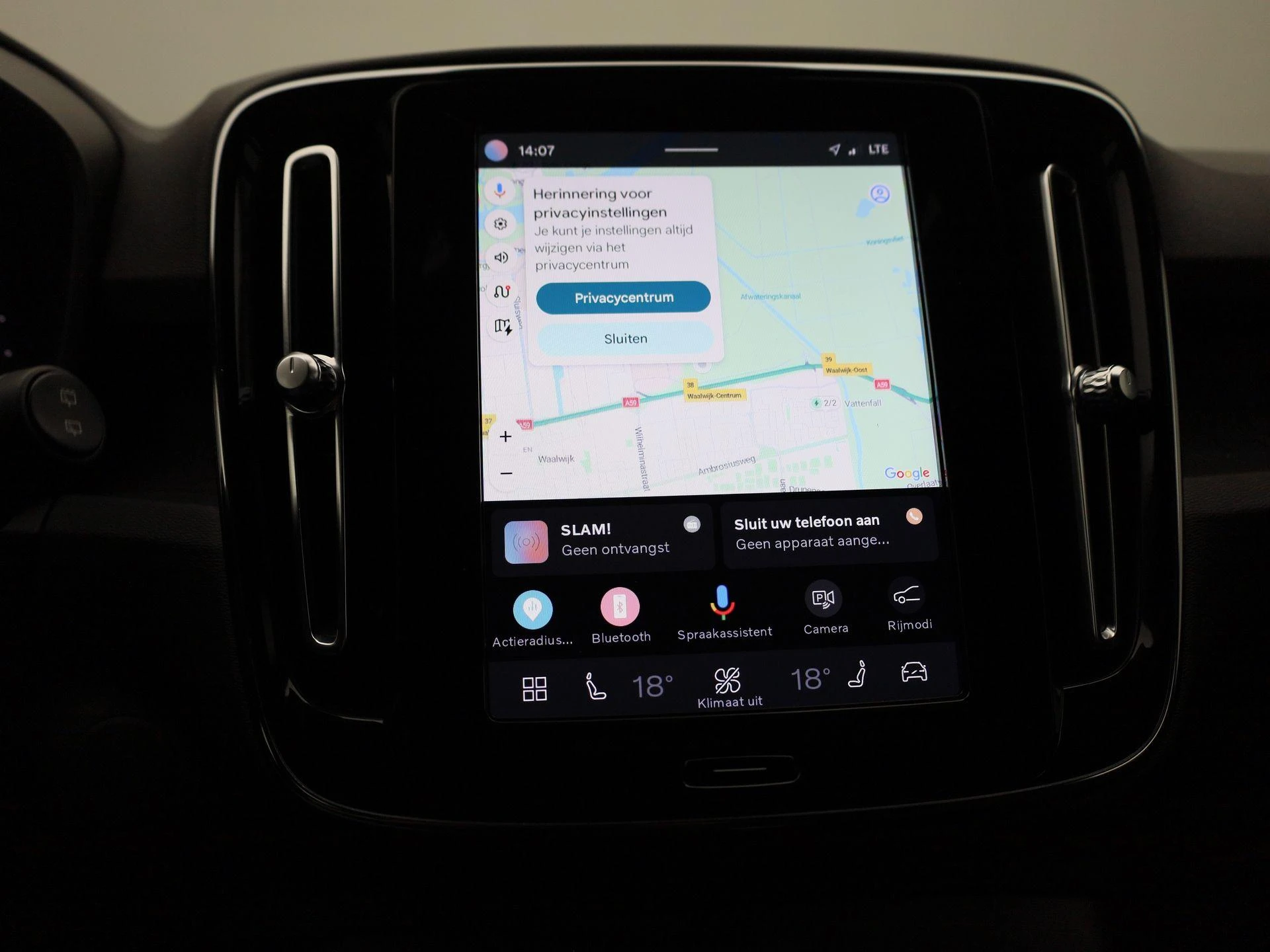 Volvo-XC40-image-17