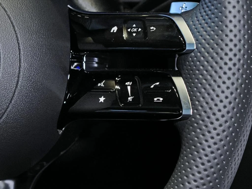 Mercedes-Benz-GLC 300 de-image-11