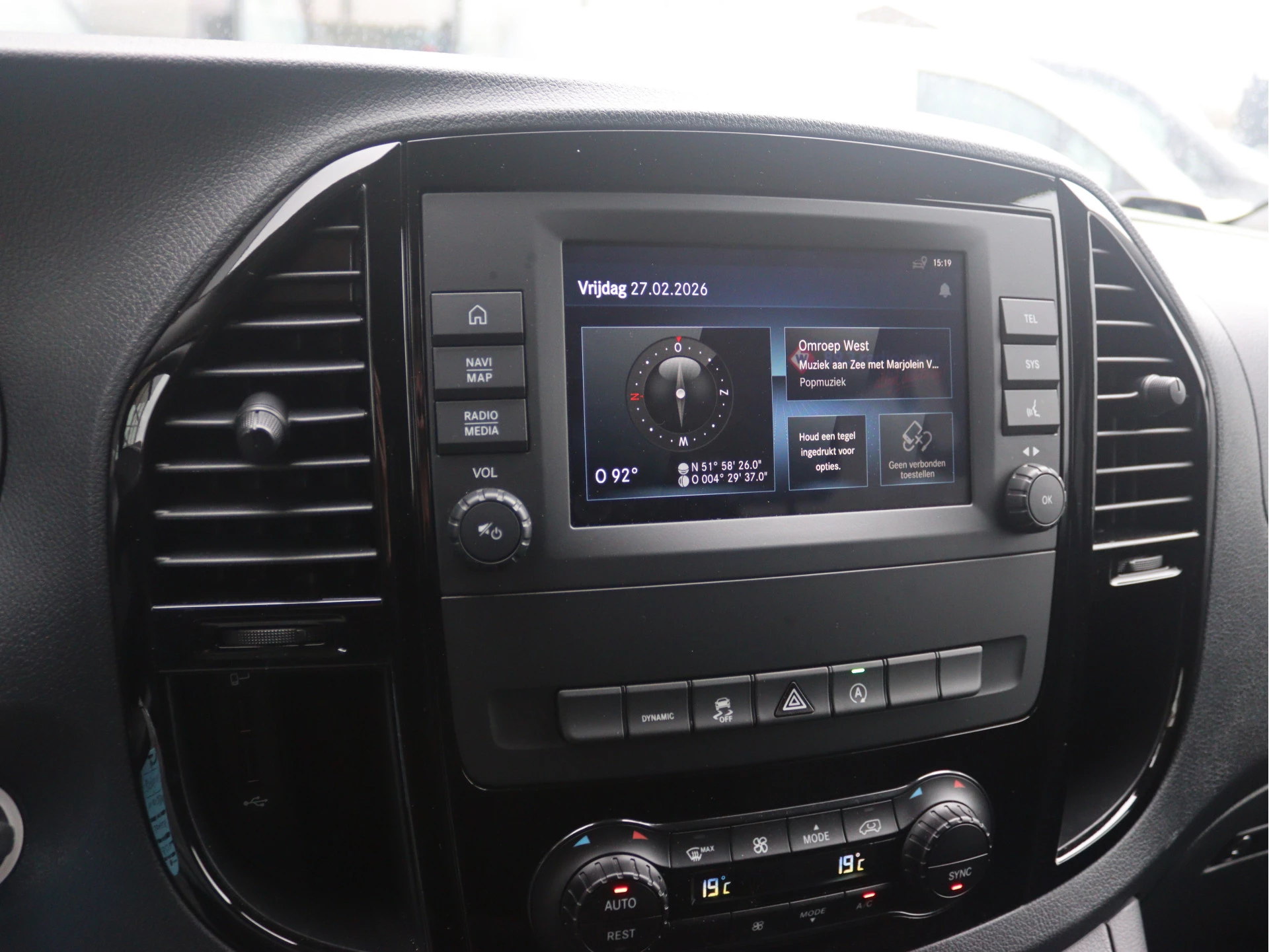 Mercedes-Benz-Vito-image-9