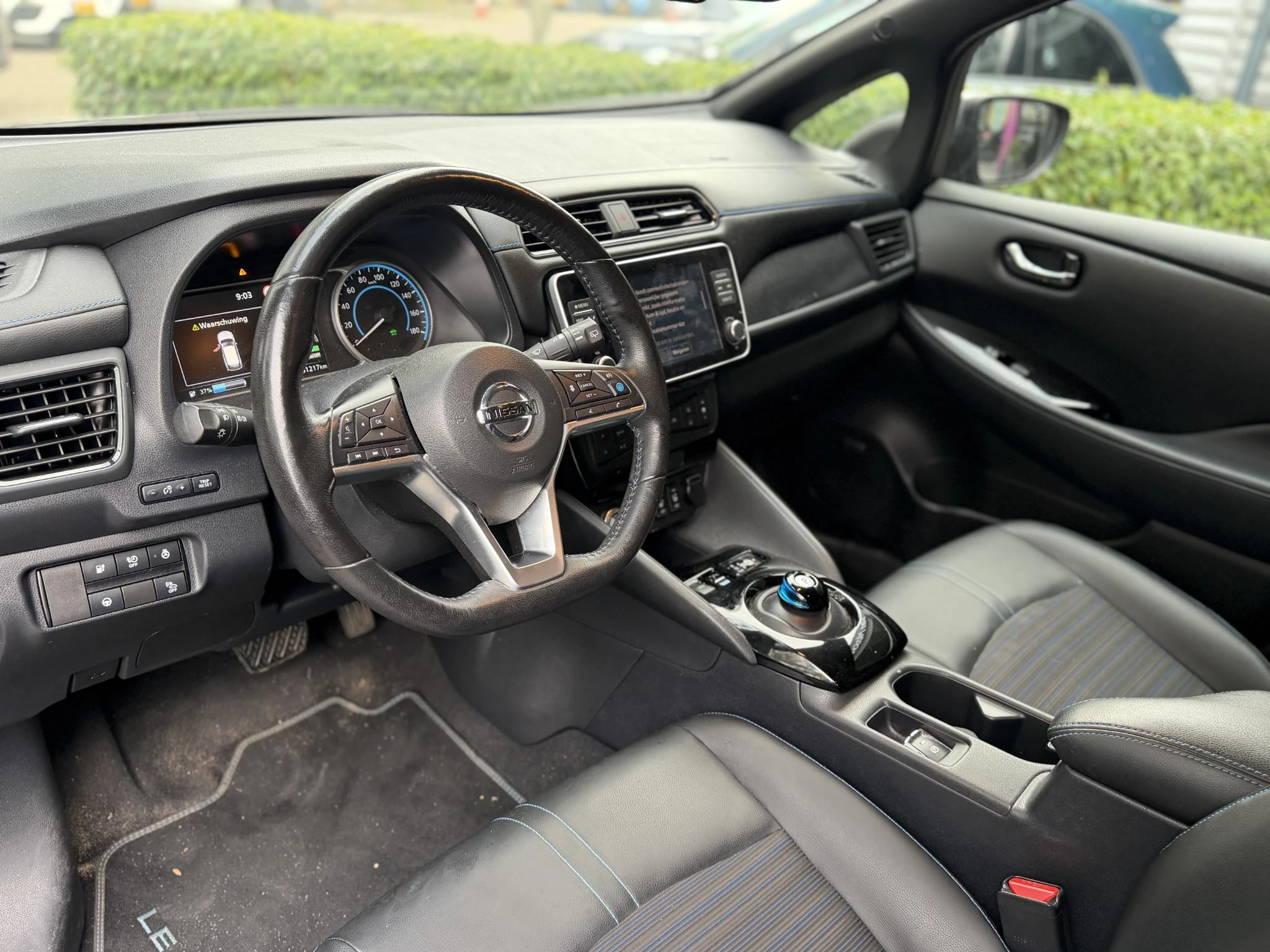 Nissan-Leaf-image-2