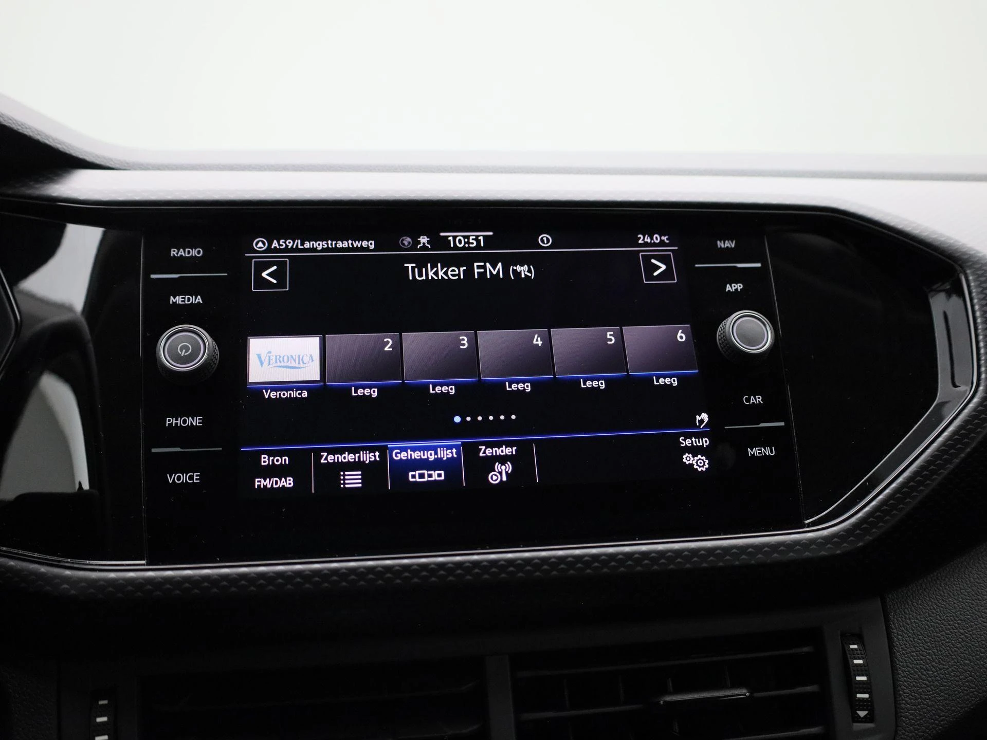 Volkswagen-T-Cross-image-20