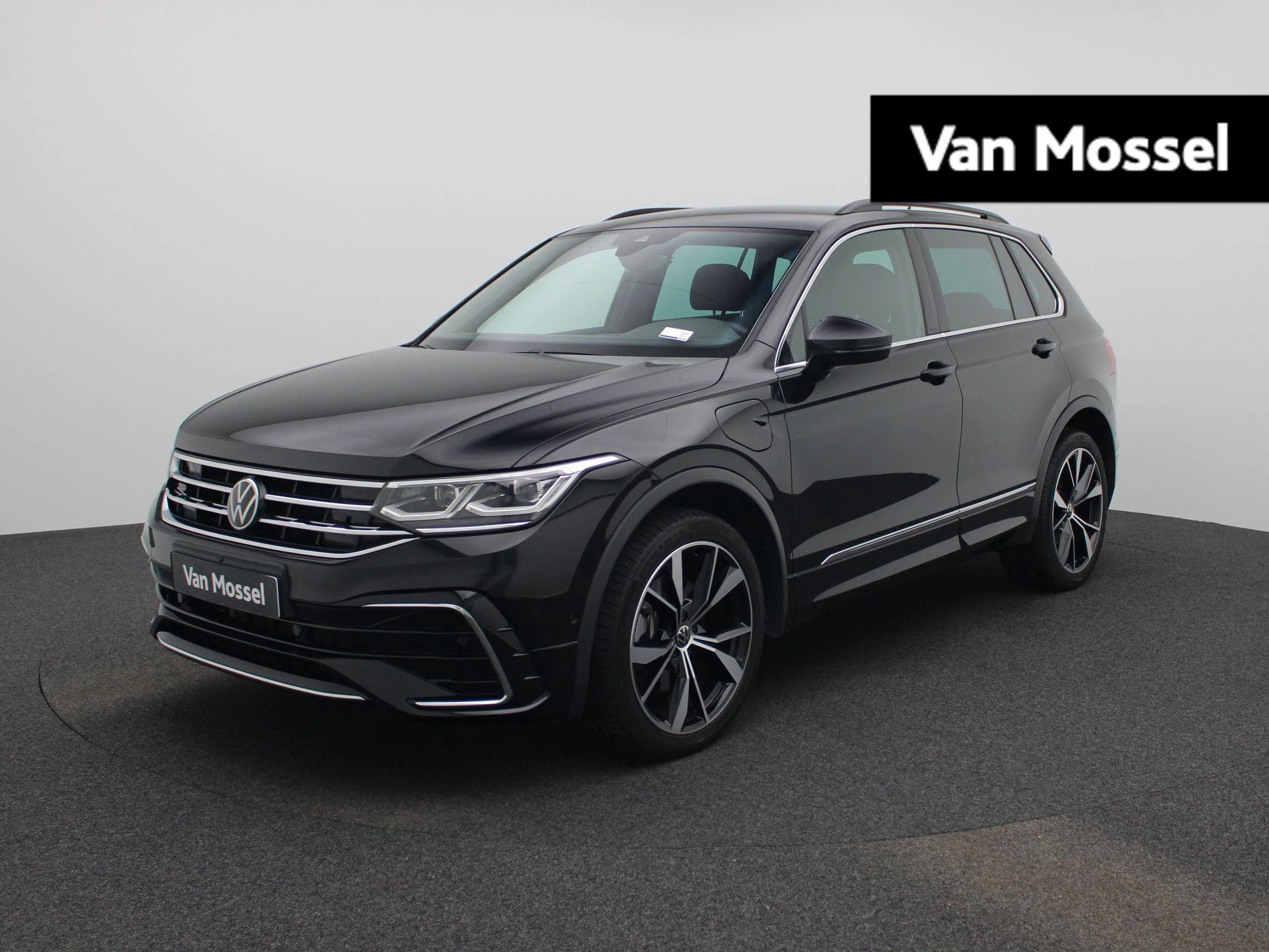 Volkswagen-Tiguan-image-0
