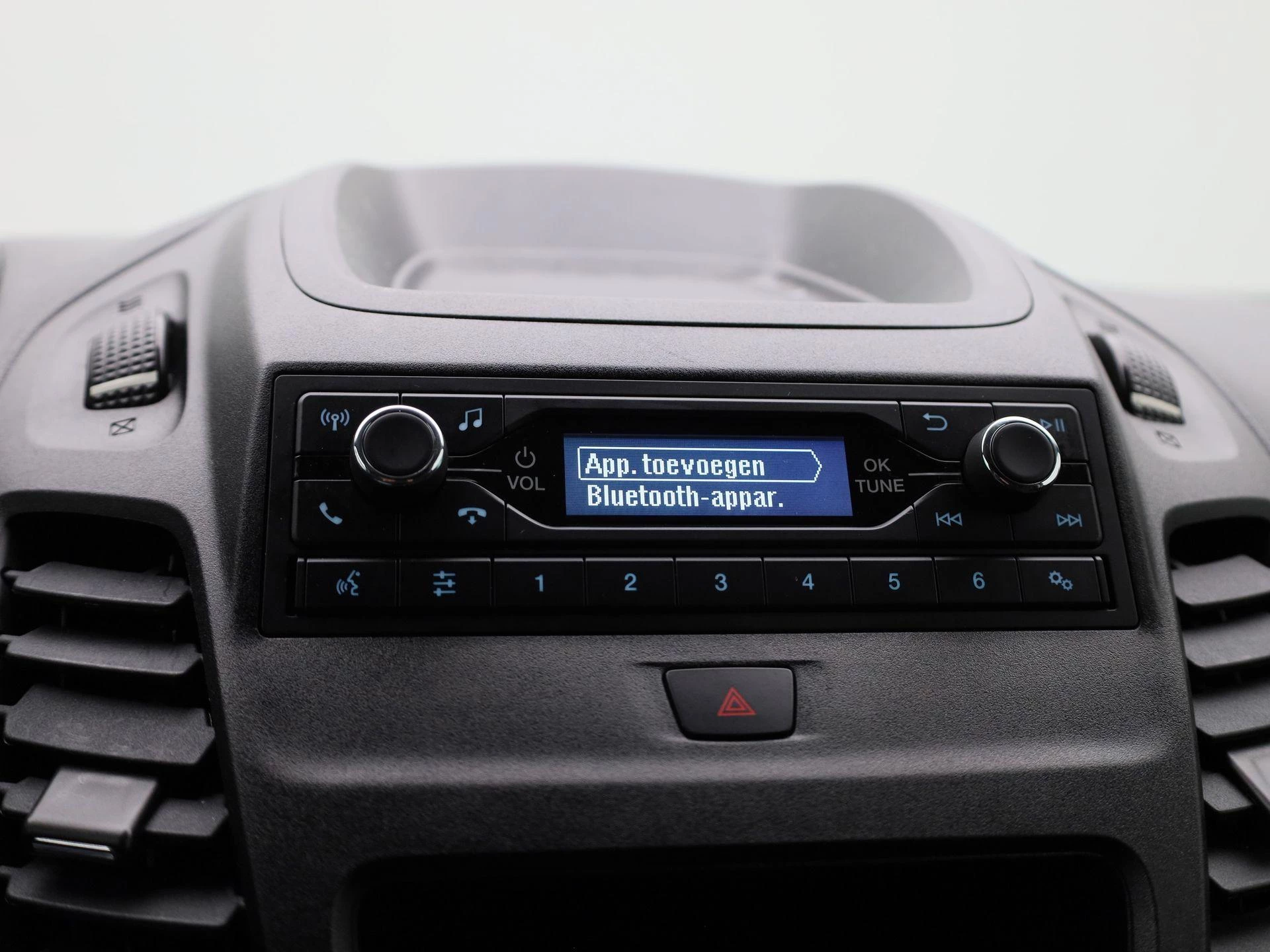 Ford-Transit Connect-image-24