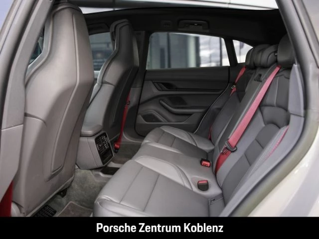 Porsche Taycan Sport Turismo s