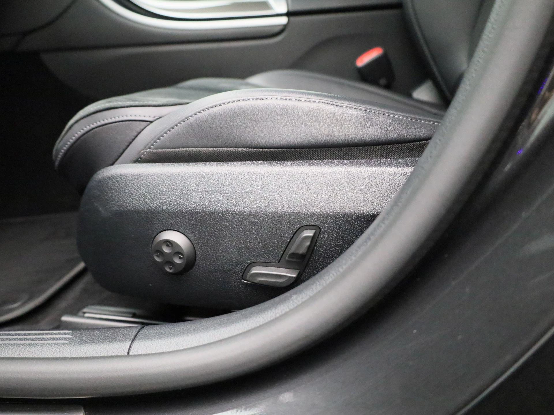 Mercedes-Benz-C-Klasse-image-42