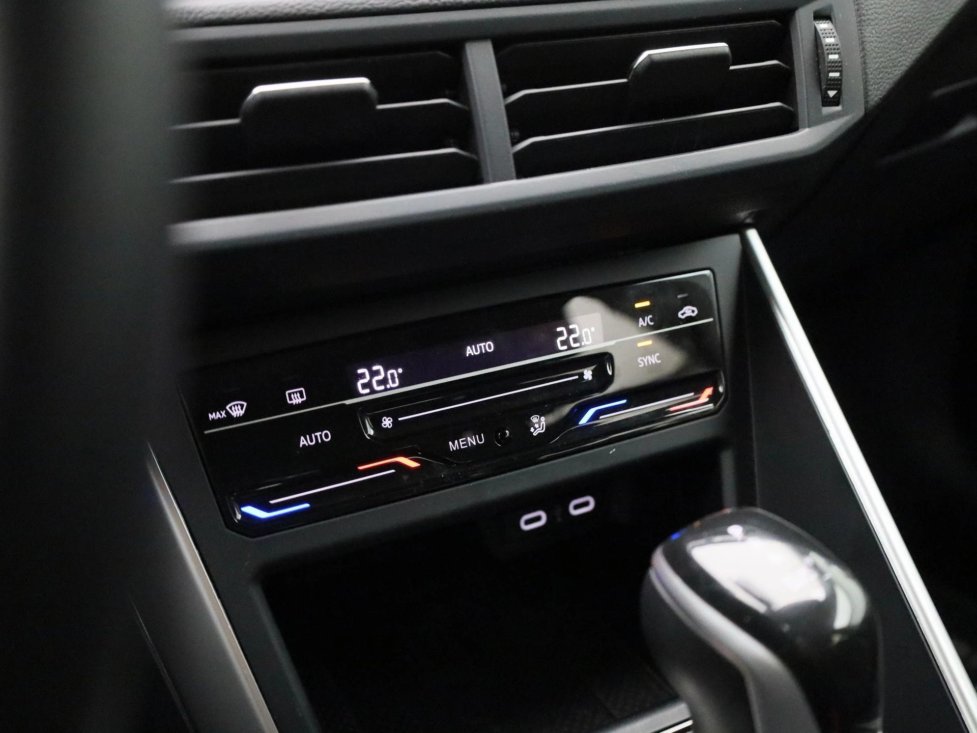 Volkswagen-Taigo-image-15