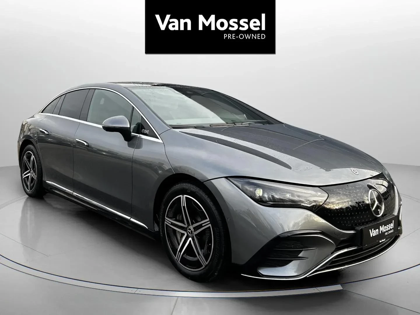 Mercedes-Benz-EQE-image-2