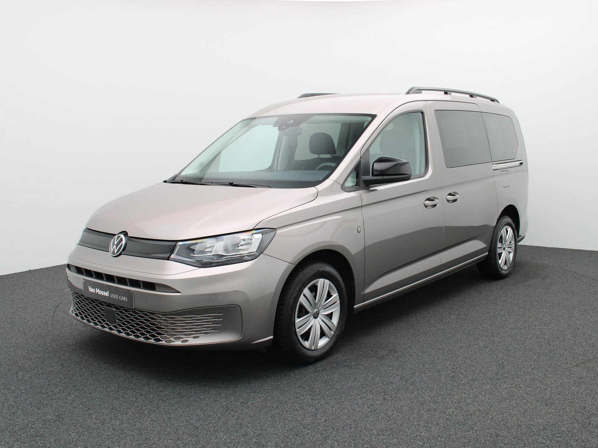 Volkswagen-Caddy-image-0