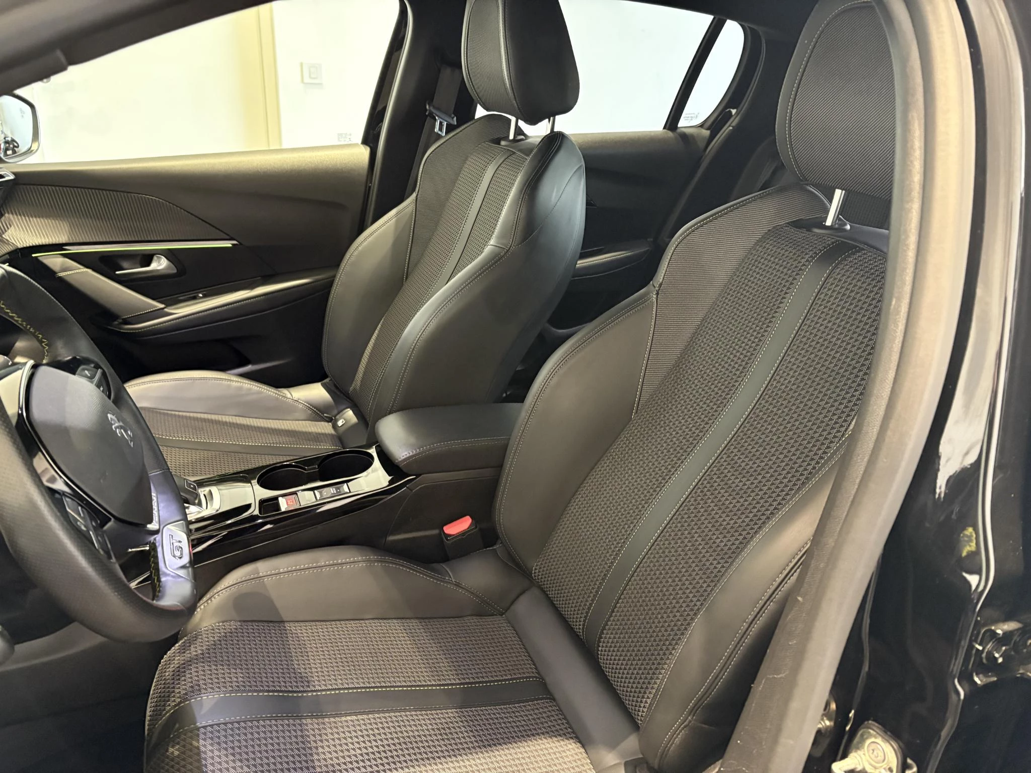 Peugeot-208-image-7
