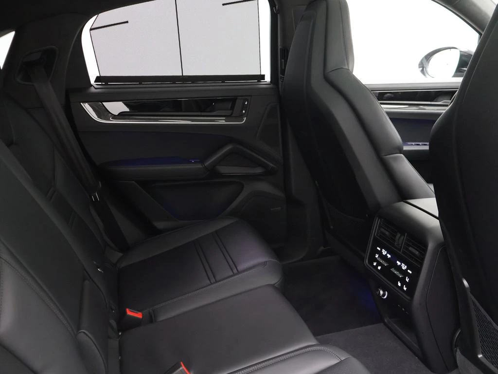 Porsche Cayenne Coupé E-Hybrid Cayenne E-Hybrid Coupé *FULL OPTION*HEAD UP*SPORT EXHAUST*SPORT CHRONO*HEATED SEATS*BLACK WHEELS*...