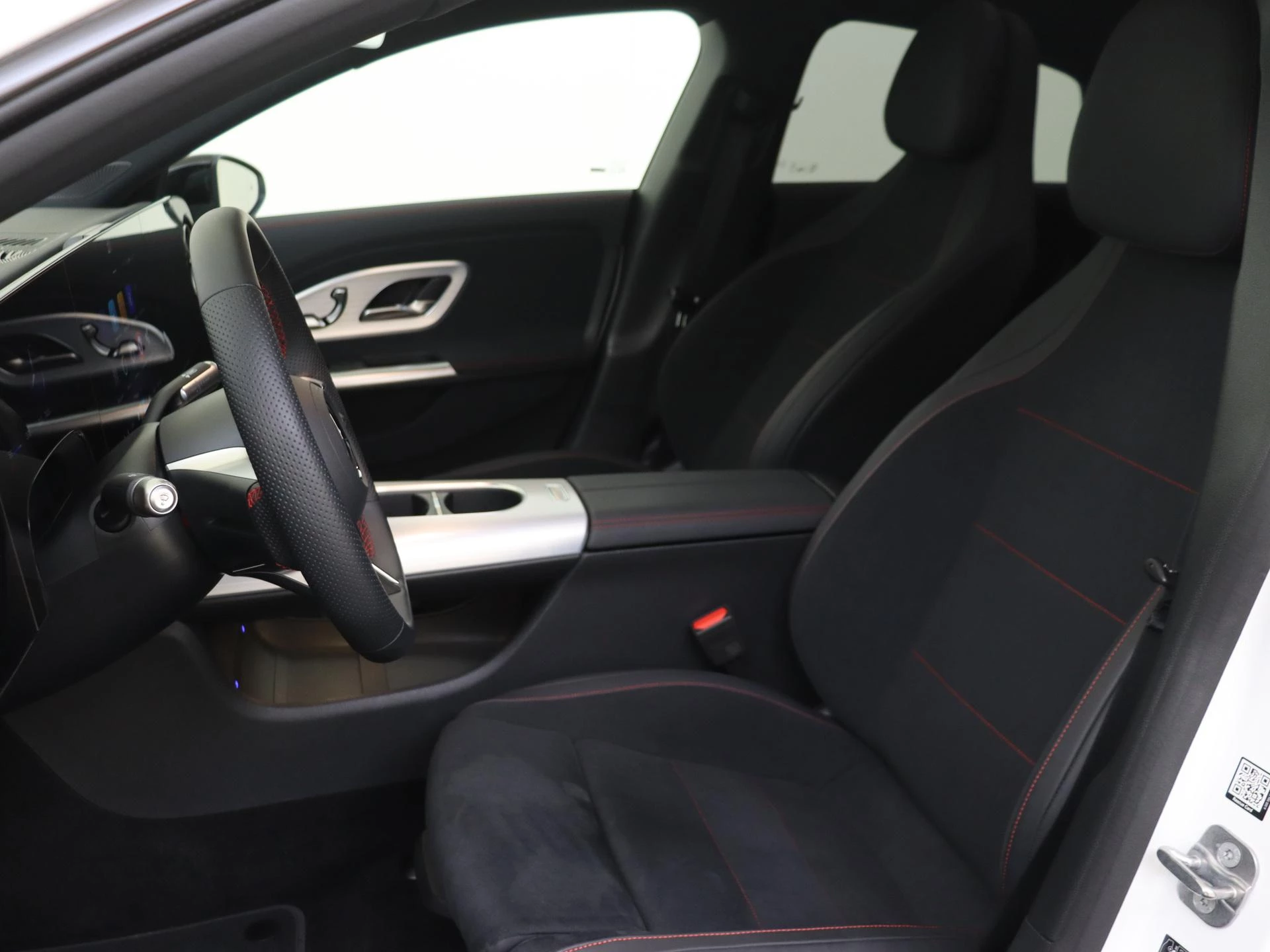 Mercedes-Benz-CLA-image-11