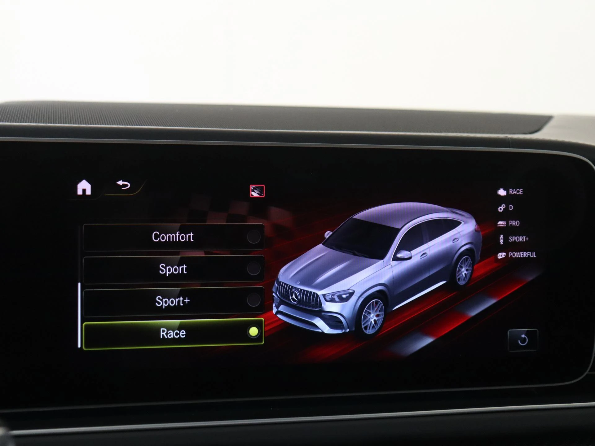 Mercedes-Benz-GLE-image-19