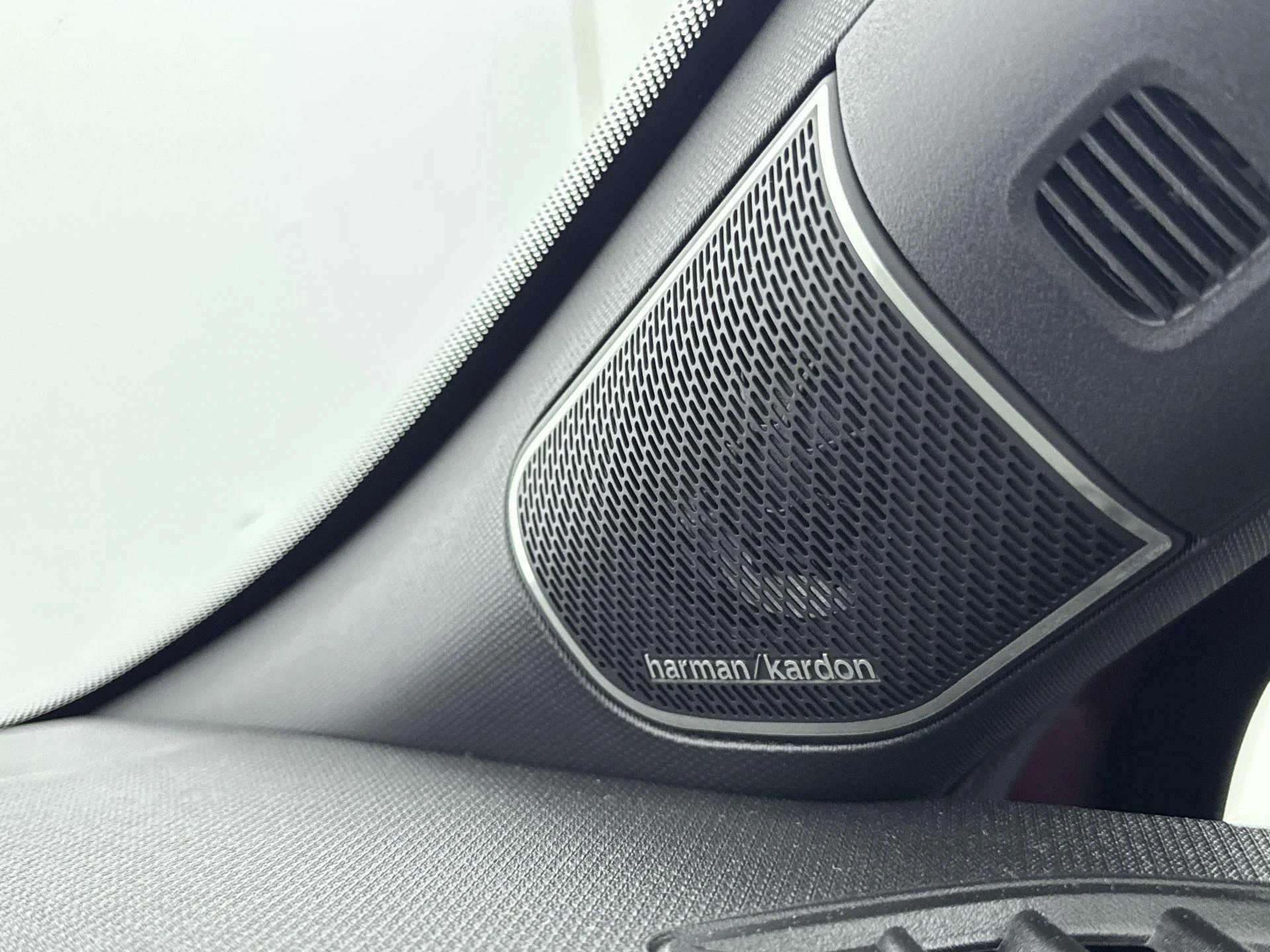 Renault-Clio-image-10