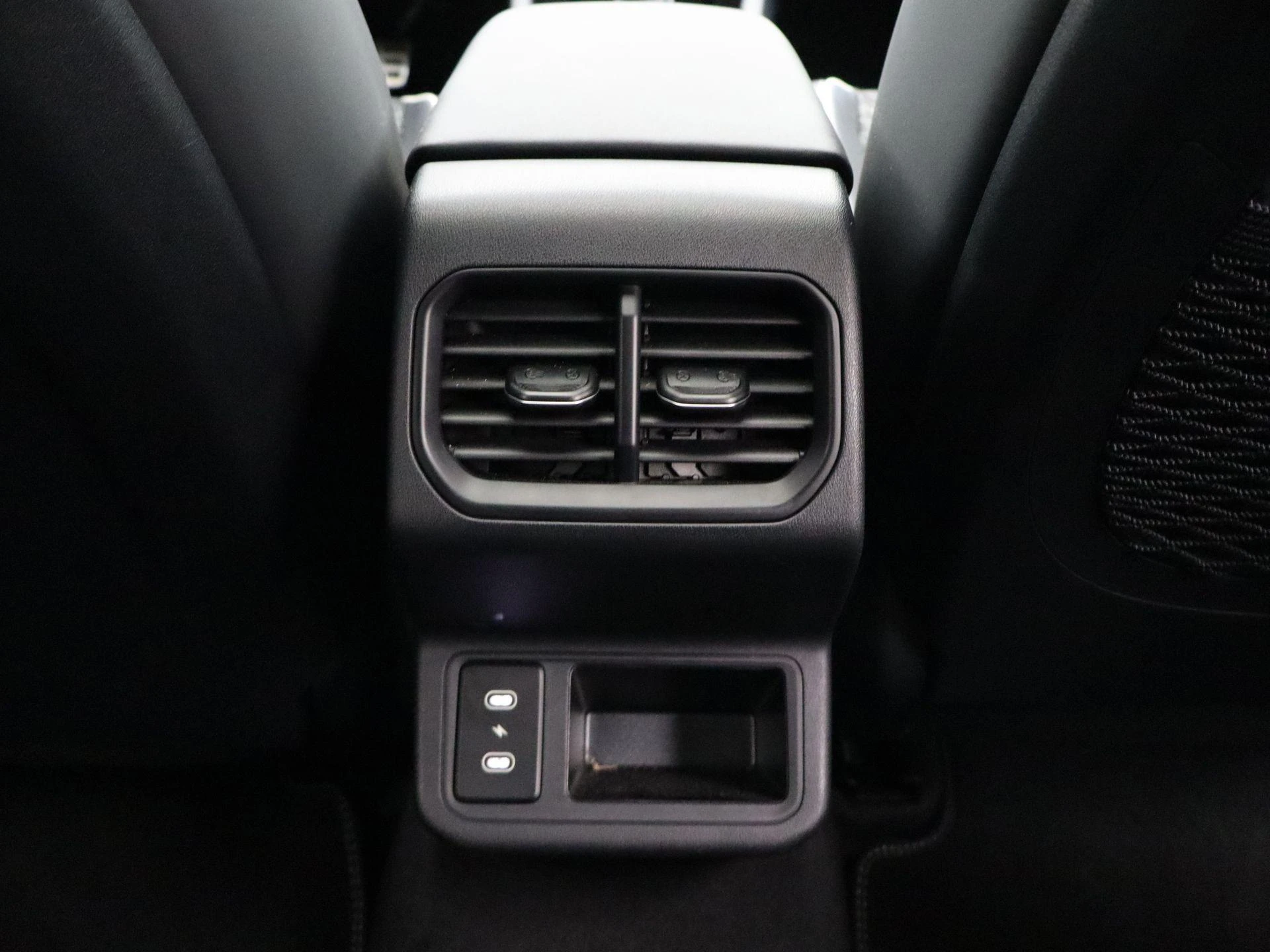 Kia-K4-image-34