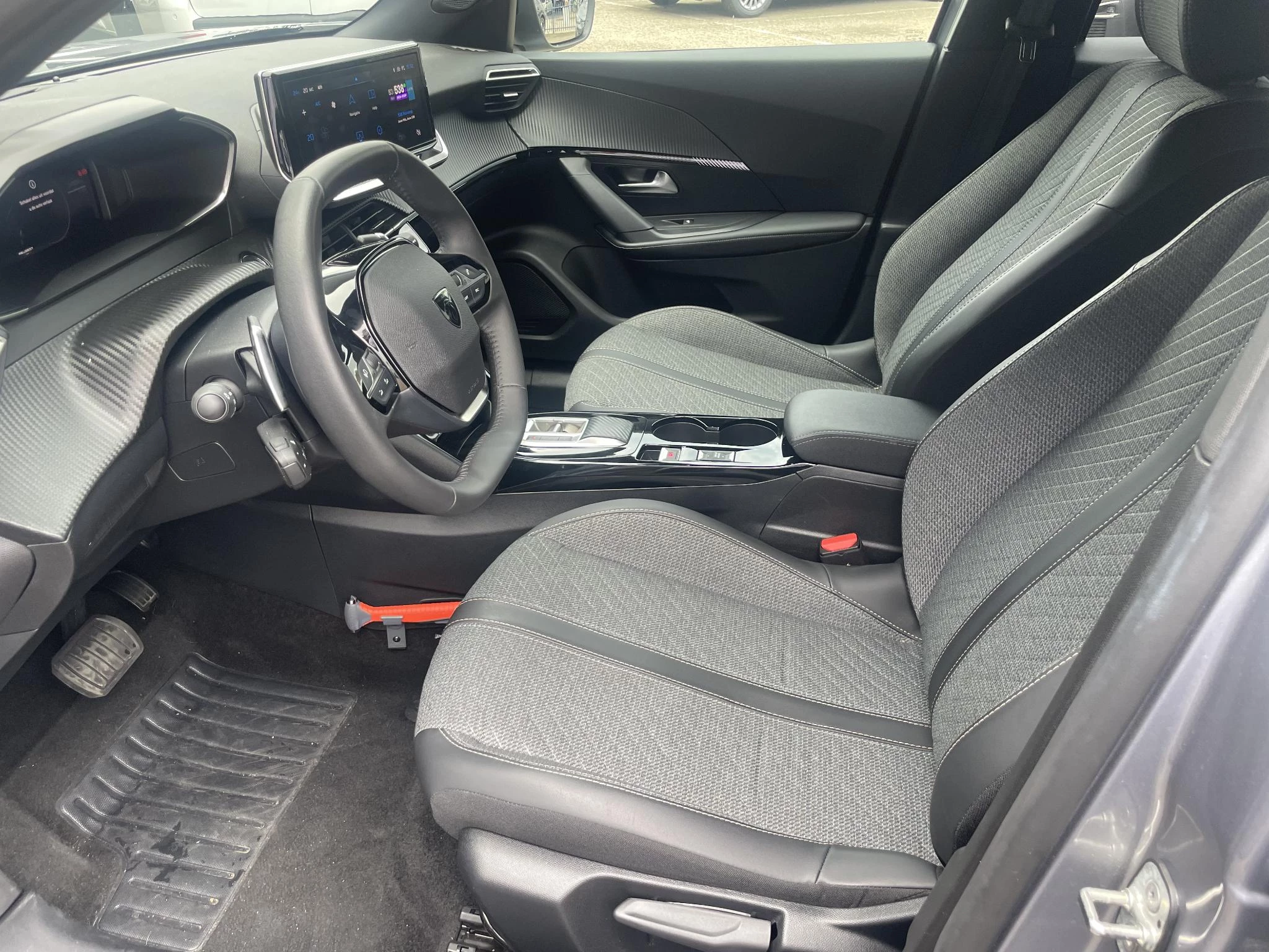 Peugeot-2008-image-12