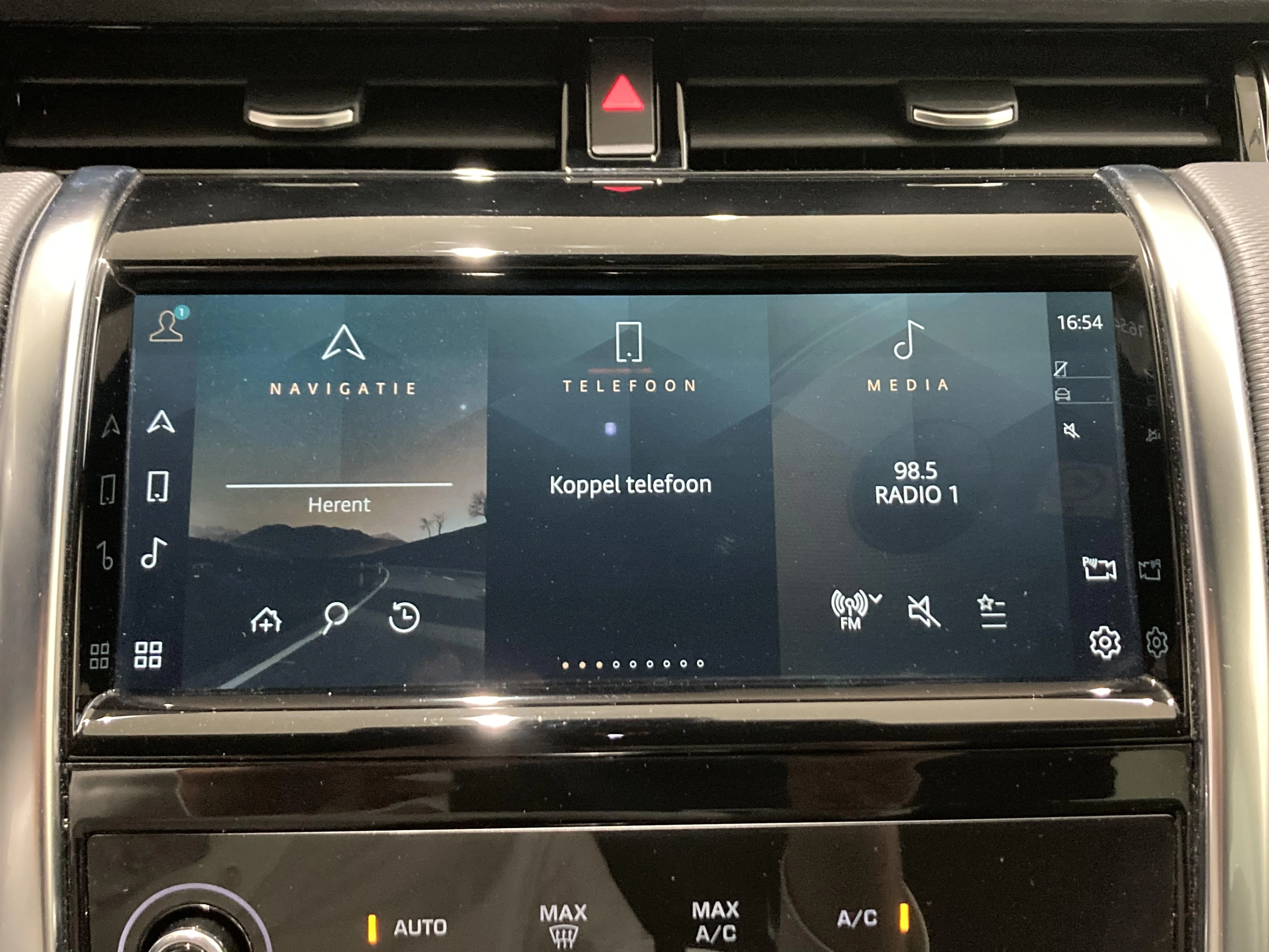 Land Rover-Discovery Sport-image-21