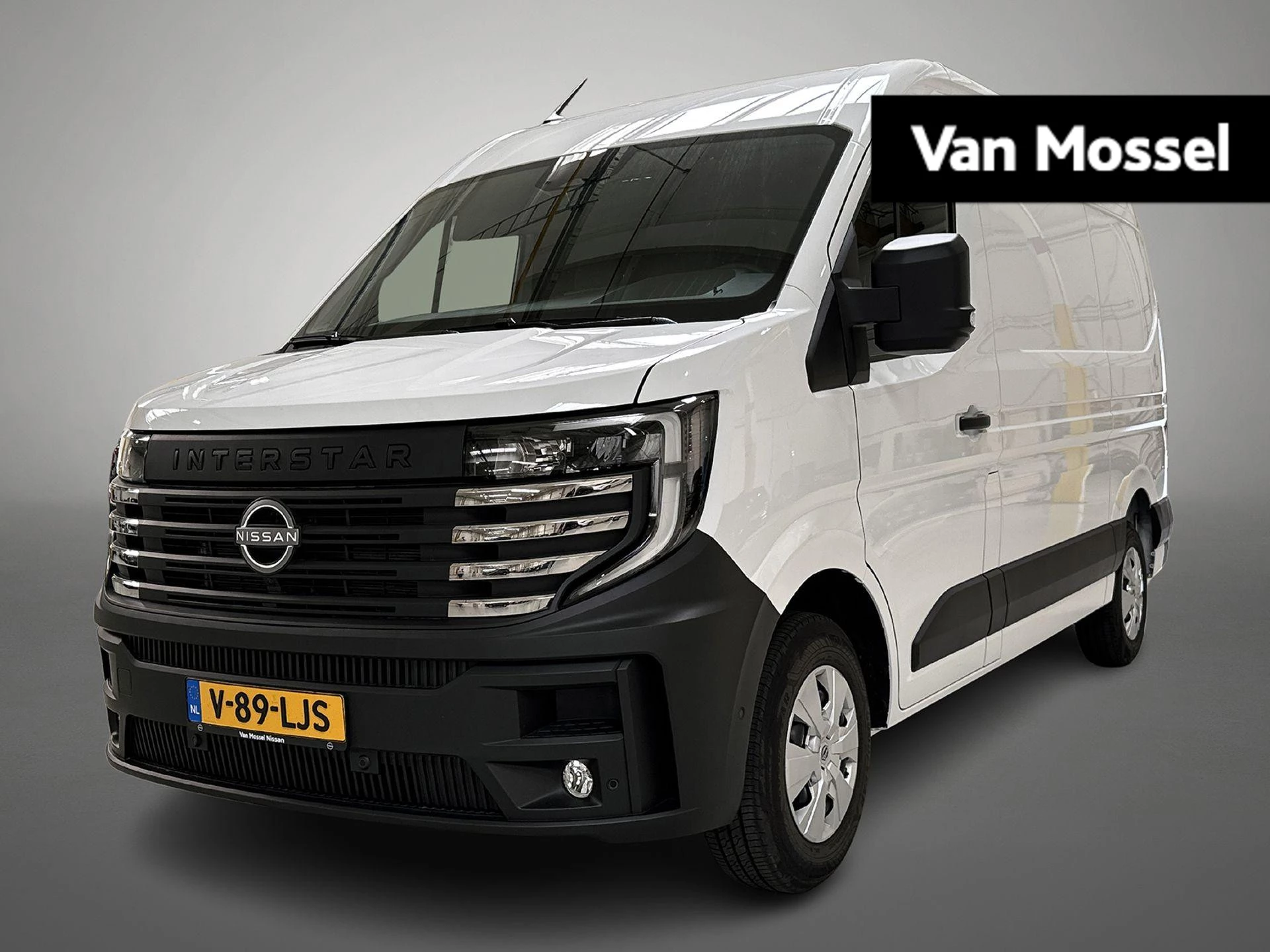 Nissan-Interstar-image-0