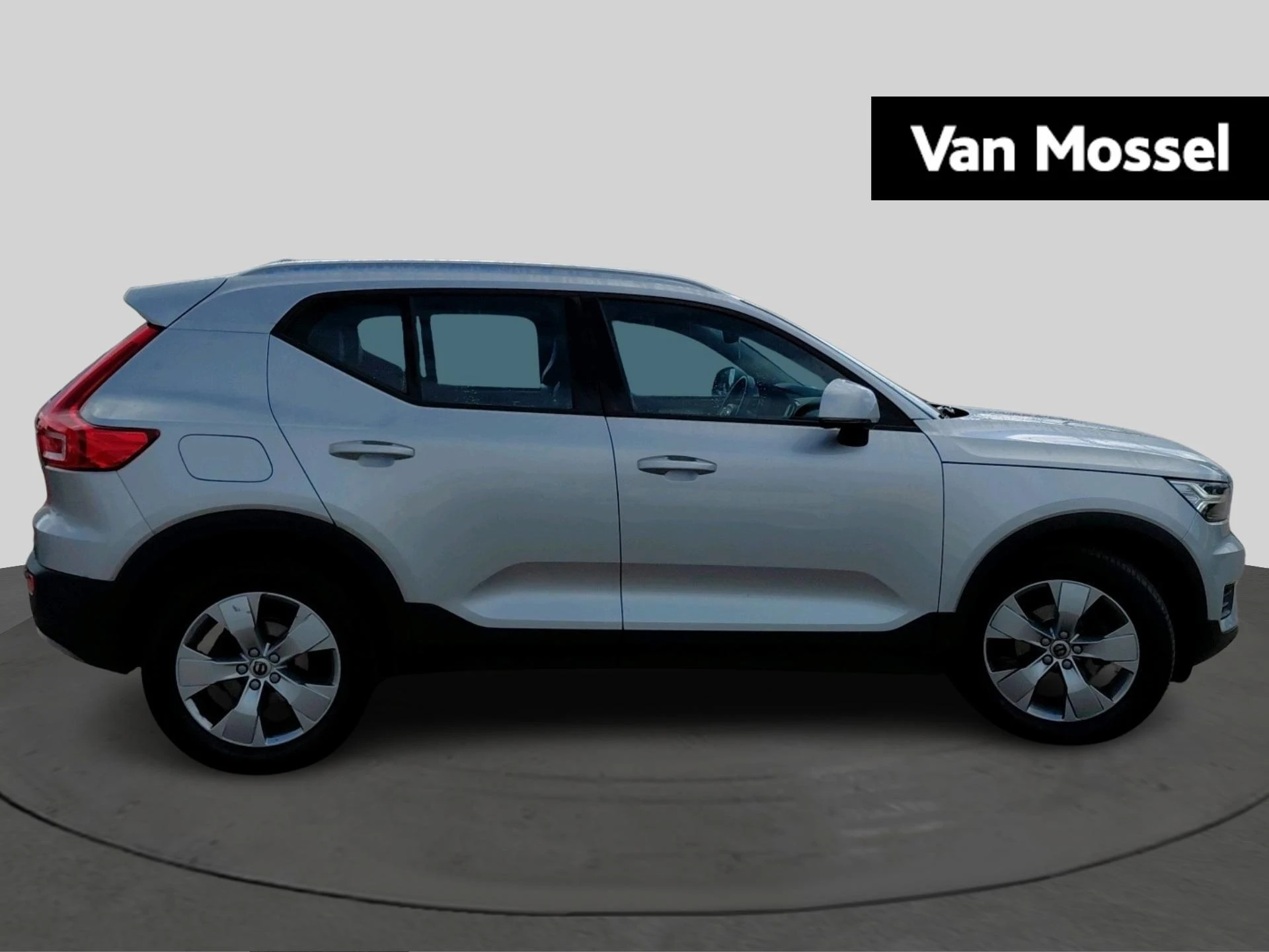 Volvo-XC40-image-4