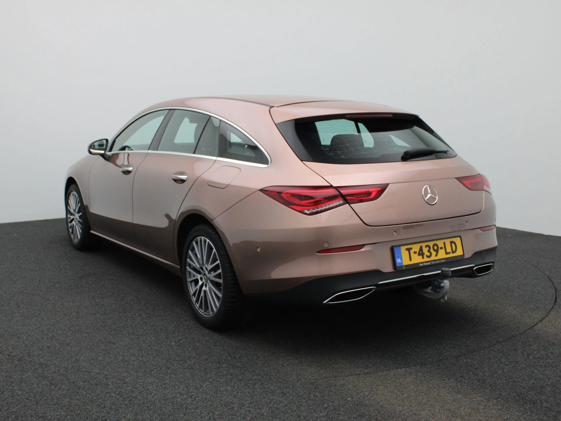 Mercedes-Benz CLA Shooting Brake 250 e Luxury Line