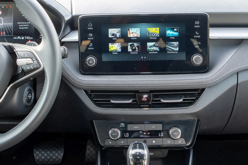 Škoda Fabia 1.0 TSI DSG Tour Rear-View, SmartLink