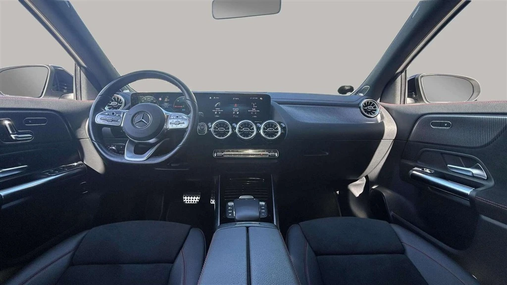 Mercedes-Benz-EQA-image-12
