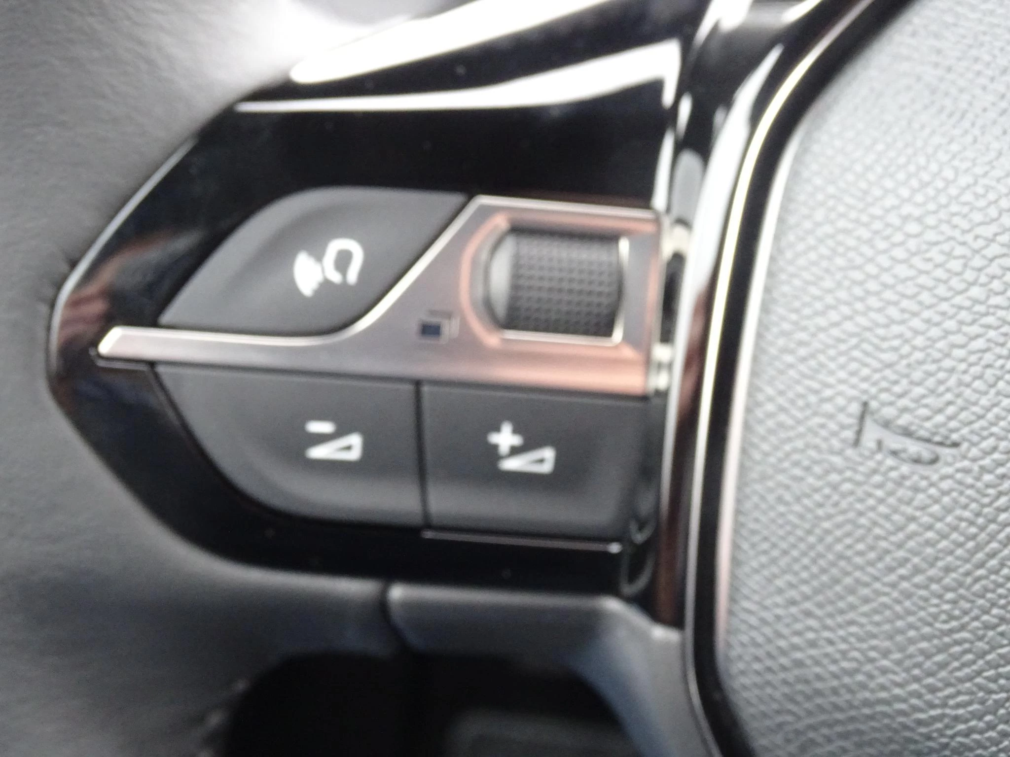 Peugeot-2008-image-19