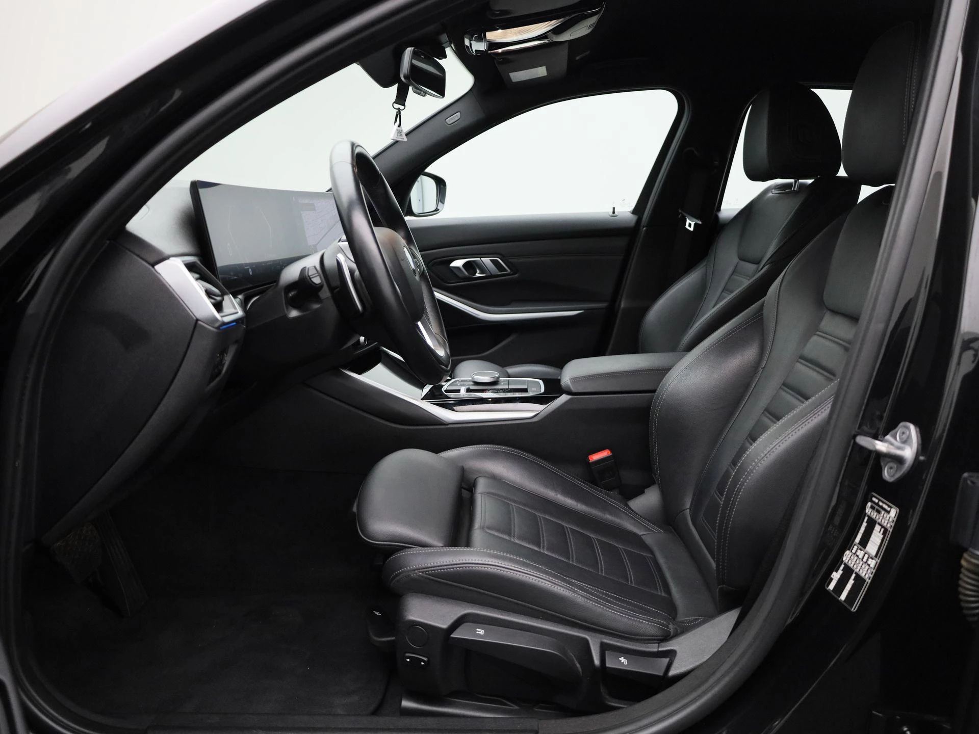 BMW-3 Serie-image-10