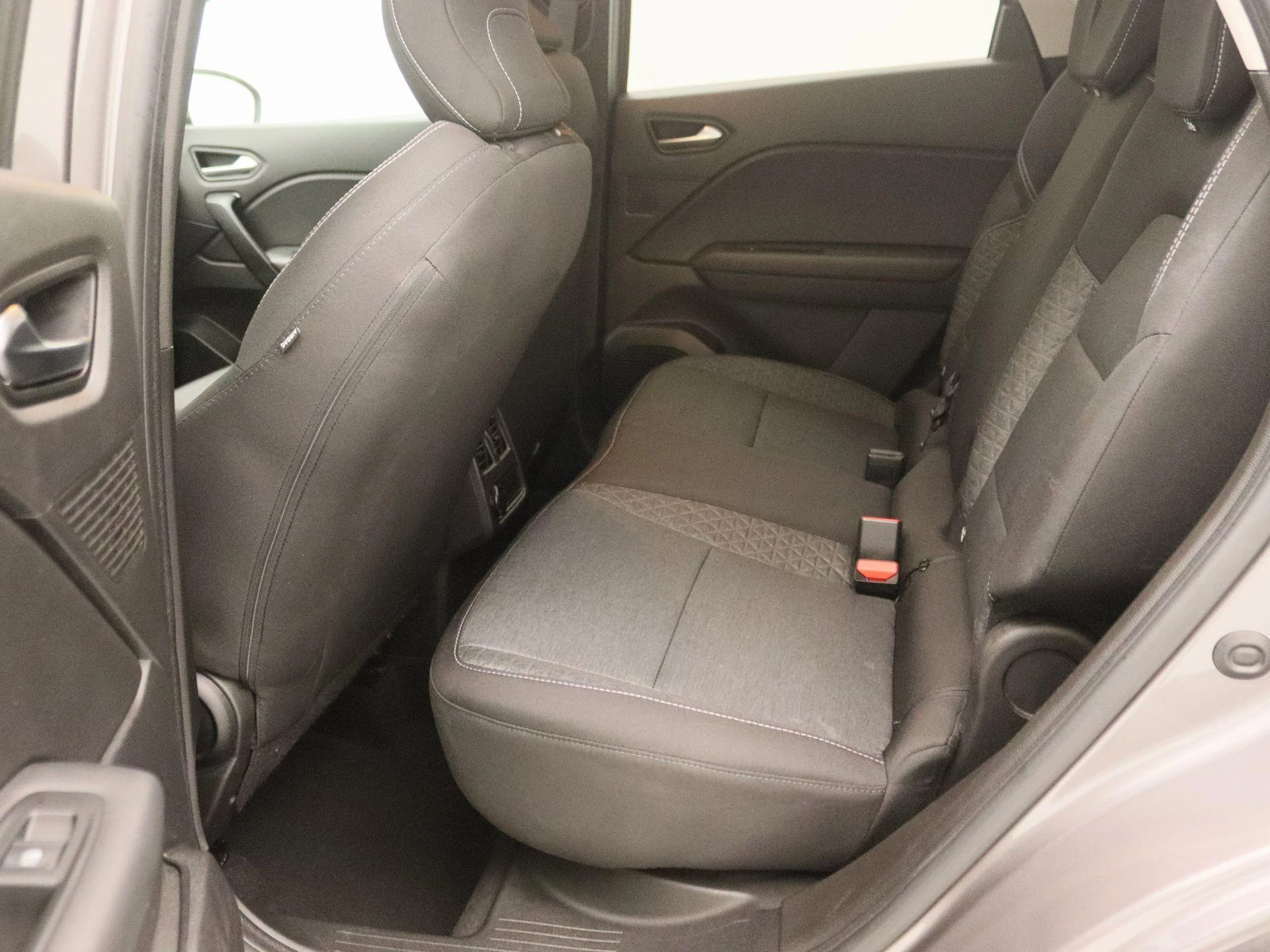 Renault-Captur-image-12
