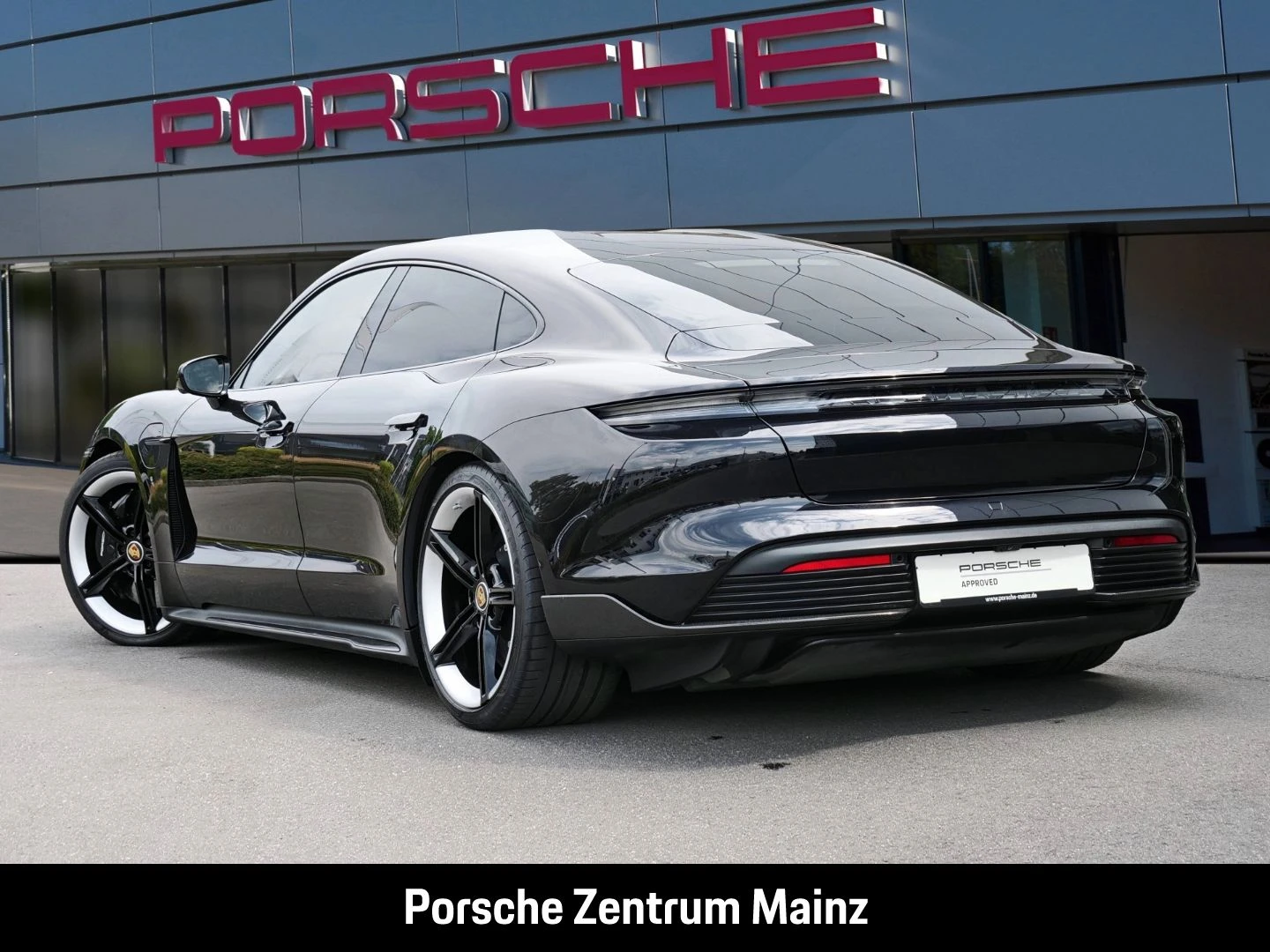 Porsche Taycan Turbo S InnoDrive PCCB PDCC LED-Matrix turbo s