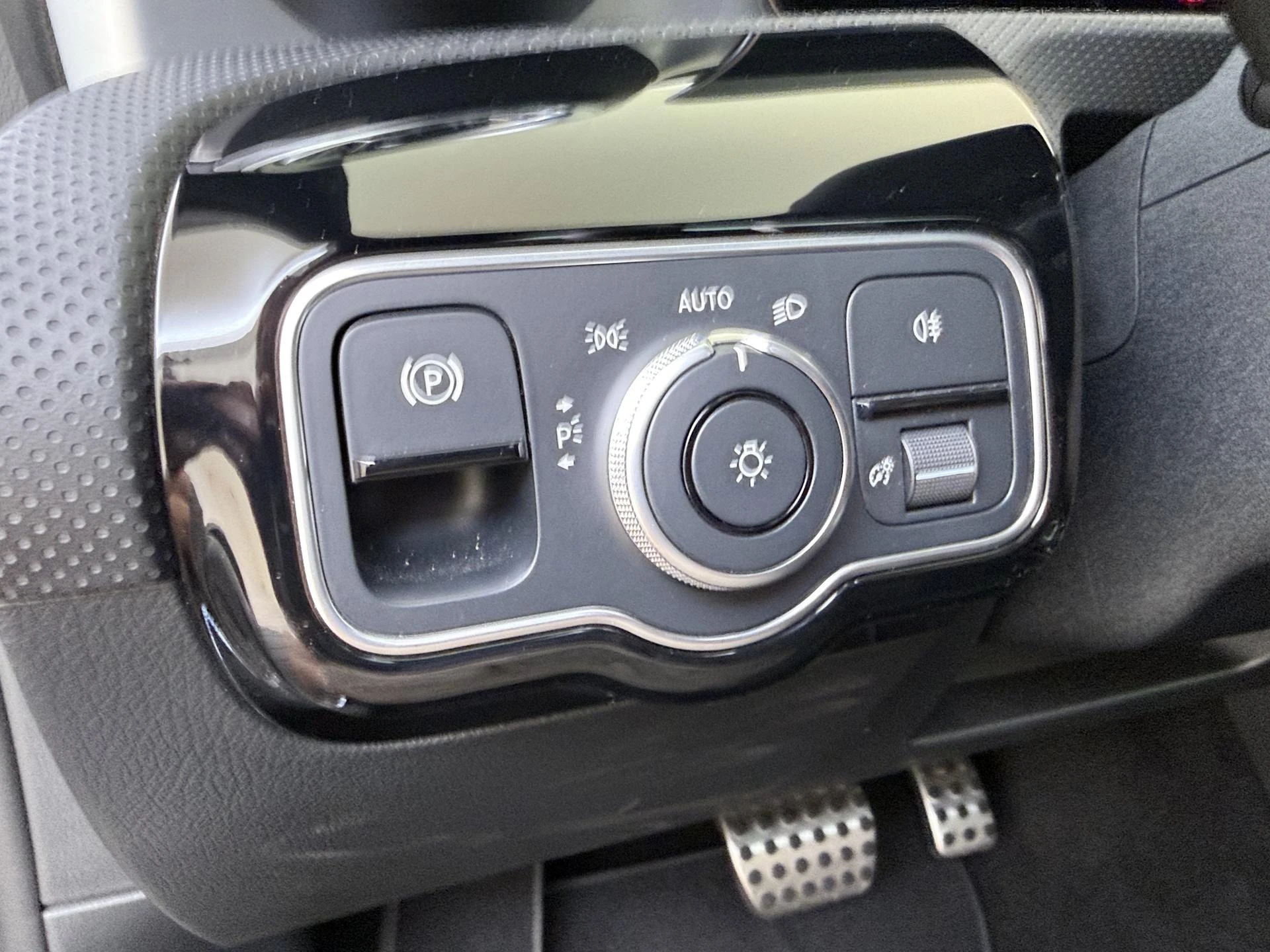 Mercedes-Benz-A-Klasse-image-24