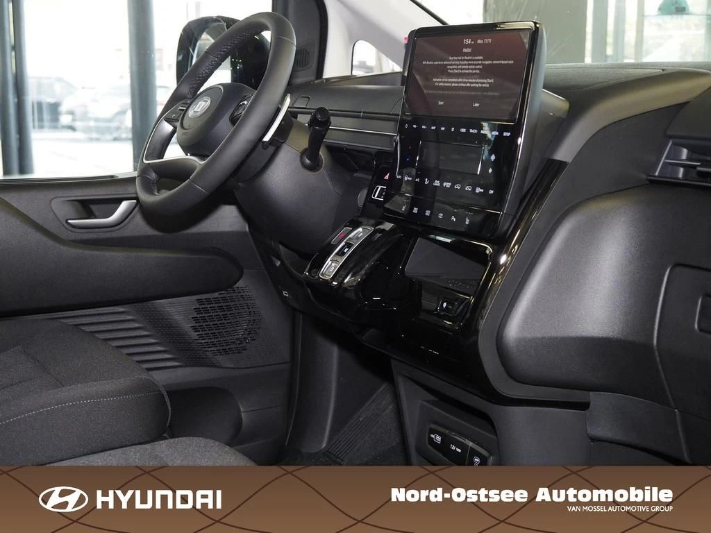 Hyundai-Staria-image-7