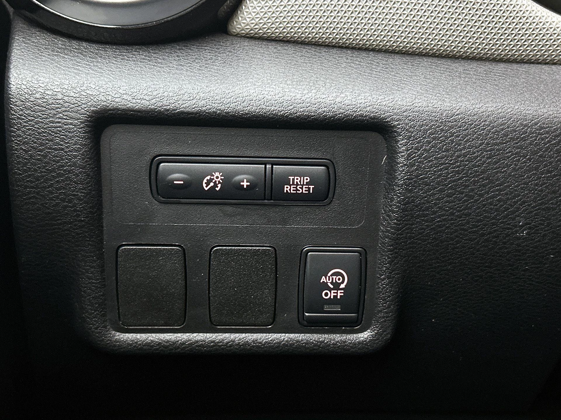 Nissan-Micra-image-23