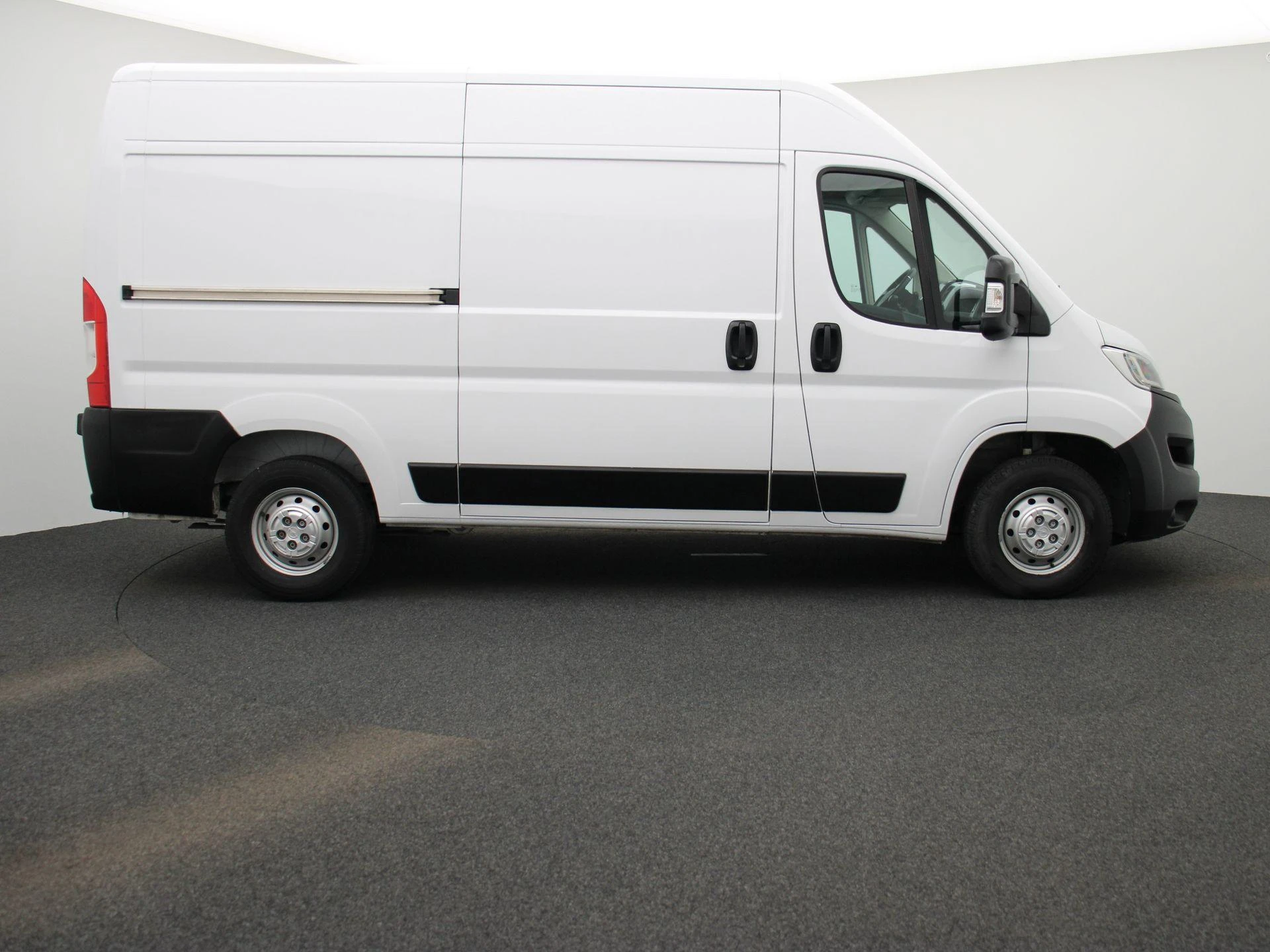 Opel-Movano-image-5